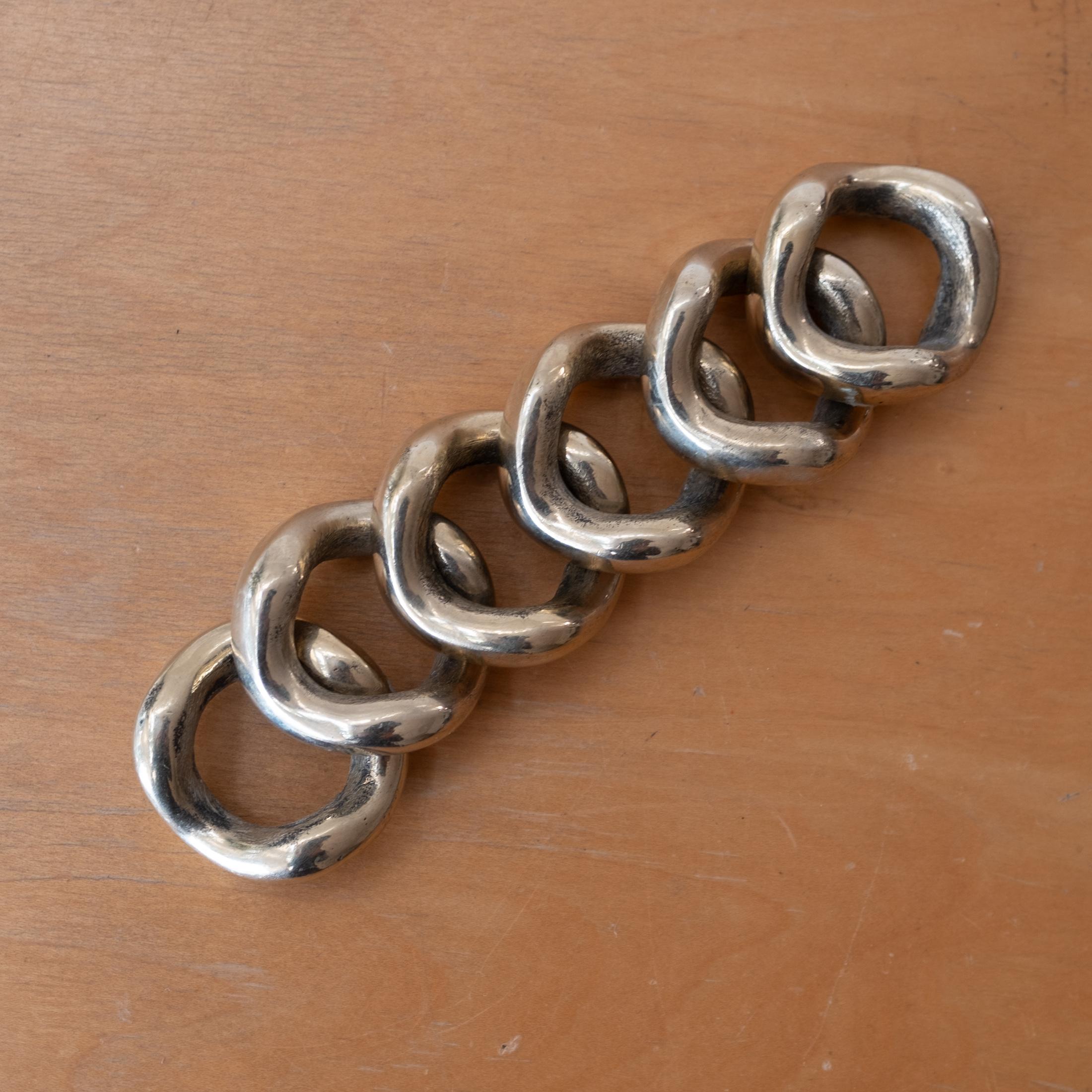 Brutalist Bronze 1970 Sculptural Napkin Rings Set of 6 Bon état - En vente à San Diego, CA