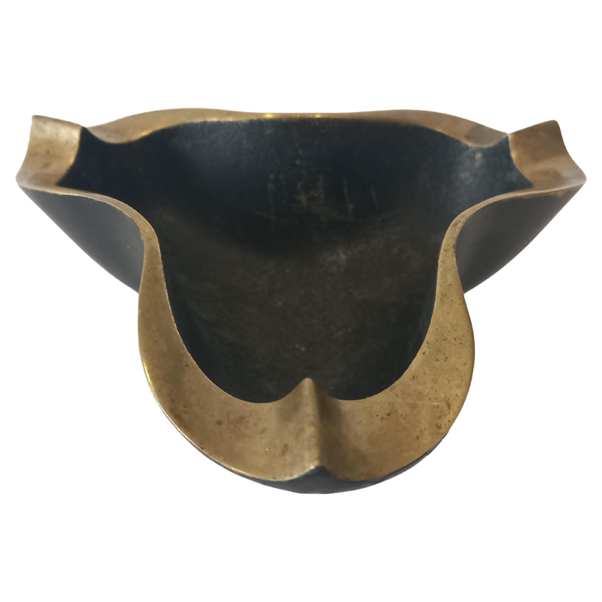 Brutalist bronze cigar ashtray For Sale 1