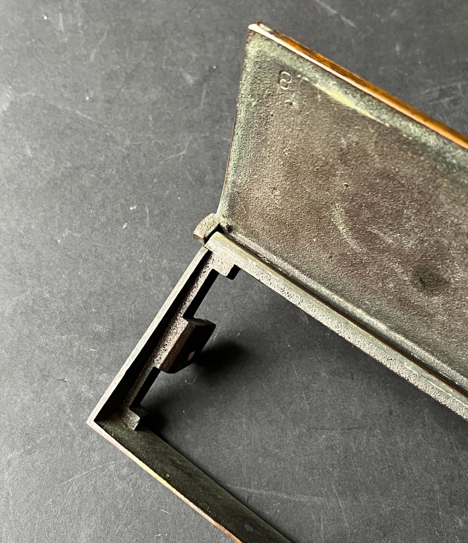 Brutalistisches Bronze-Türmöbel-Set (Gegossen) im Angebot