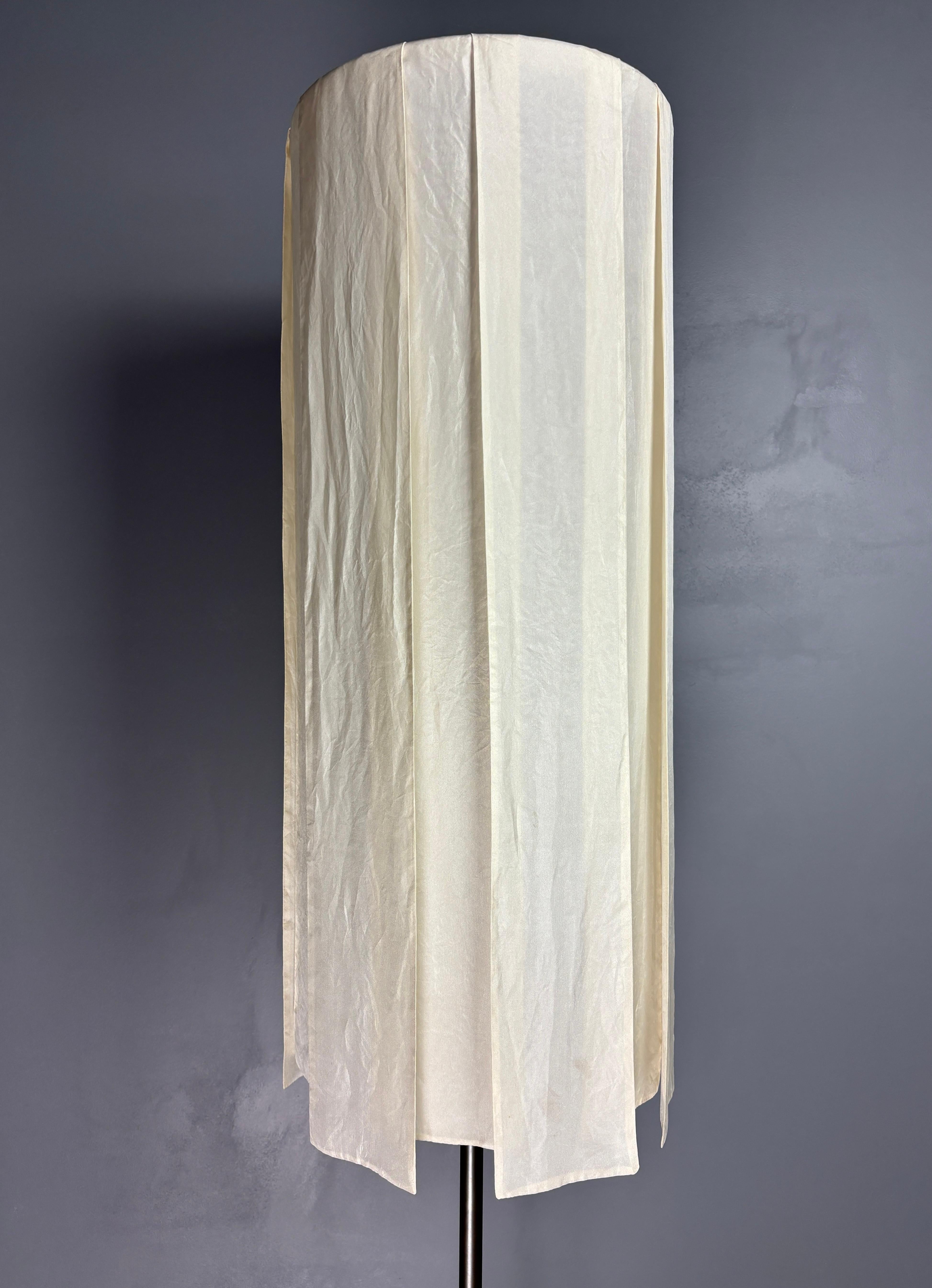 Brutalist bronze floor lamp, Dutch design 1990s by Jan des Bouvrie for Quasar For Sale 1