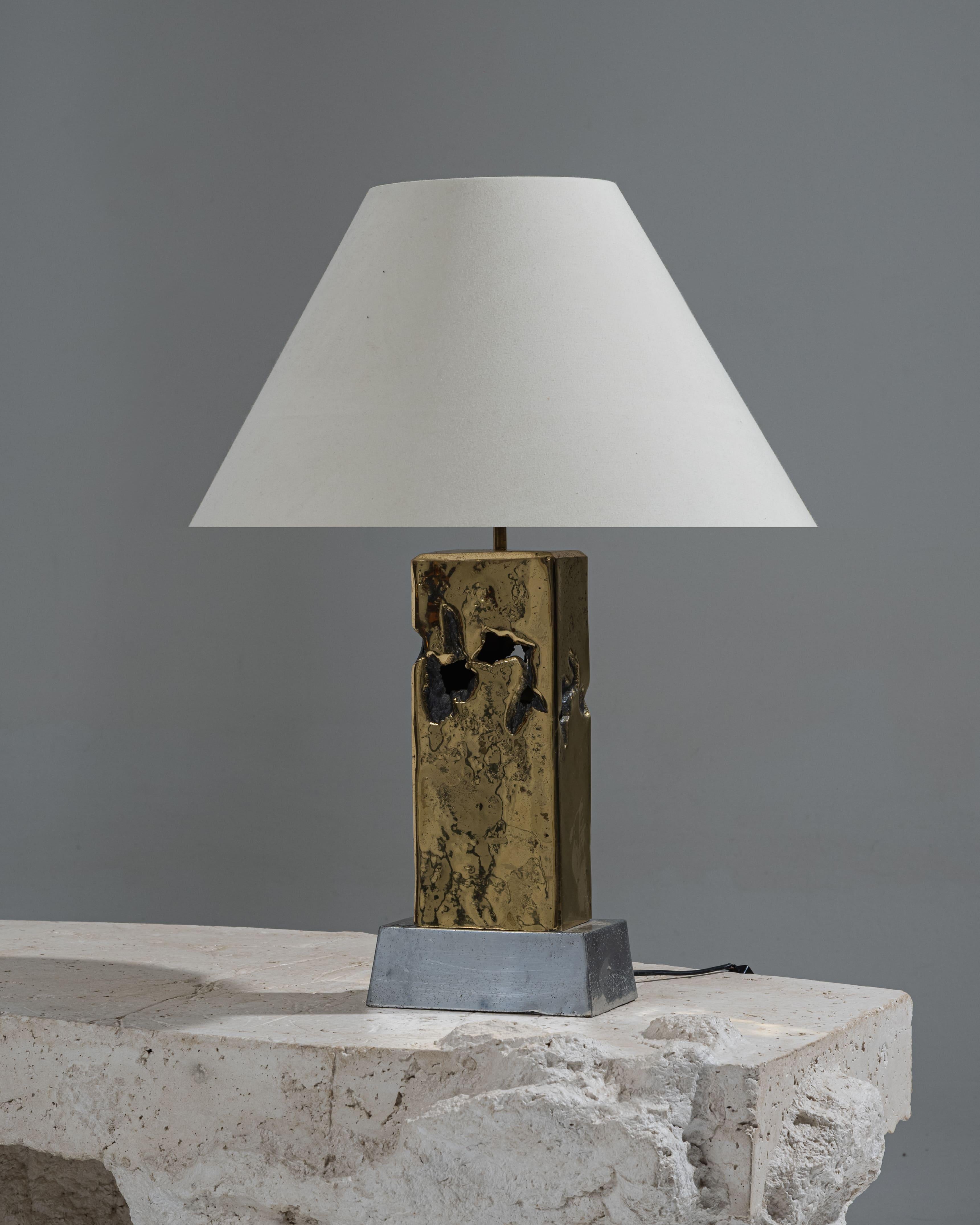 Lámpara de bronce brutalista, David Marshall, década de 1980 Español en venta