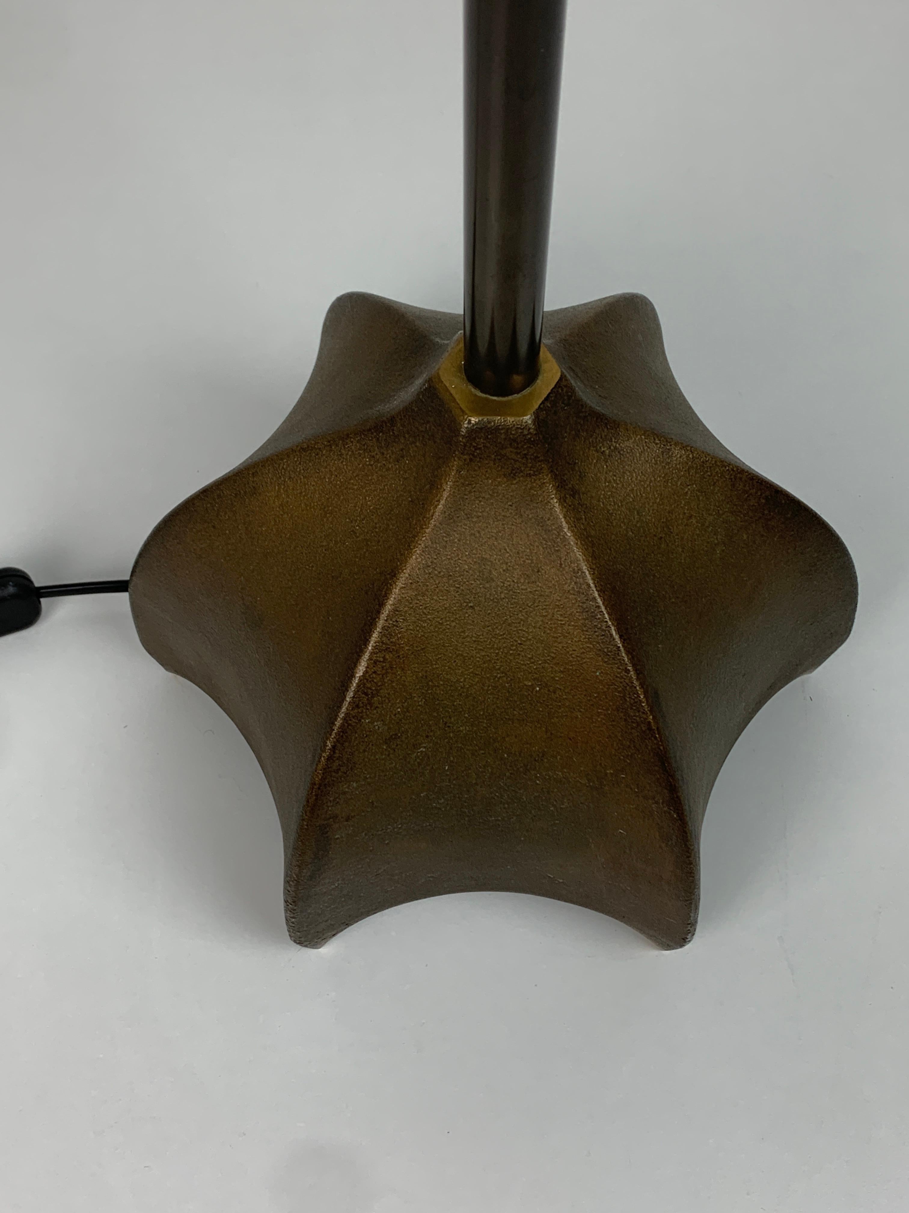 Bronze Brutalist bronze large cocoon table lamp, Dutch 1990s For Sale