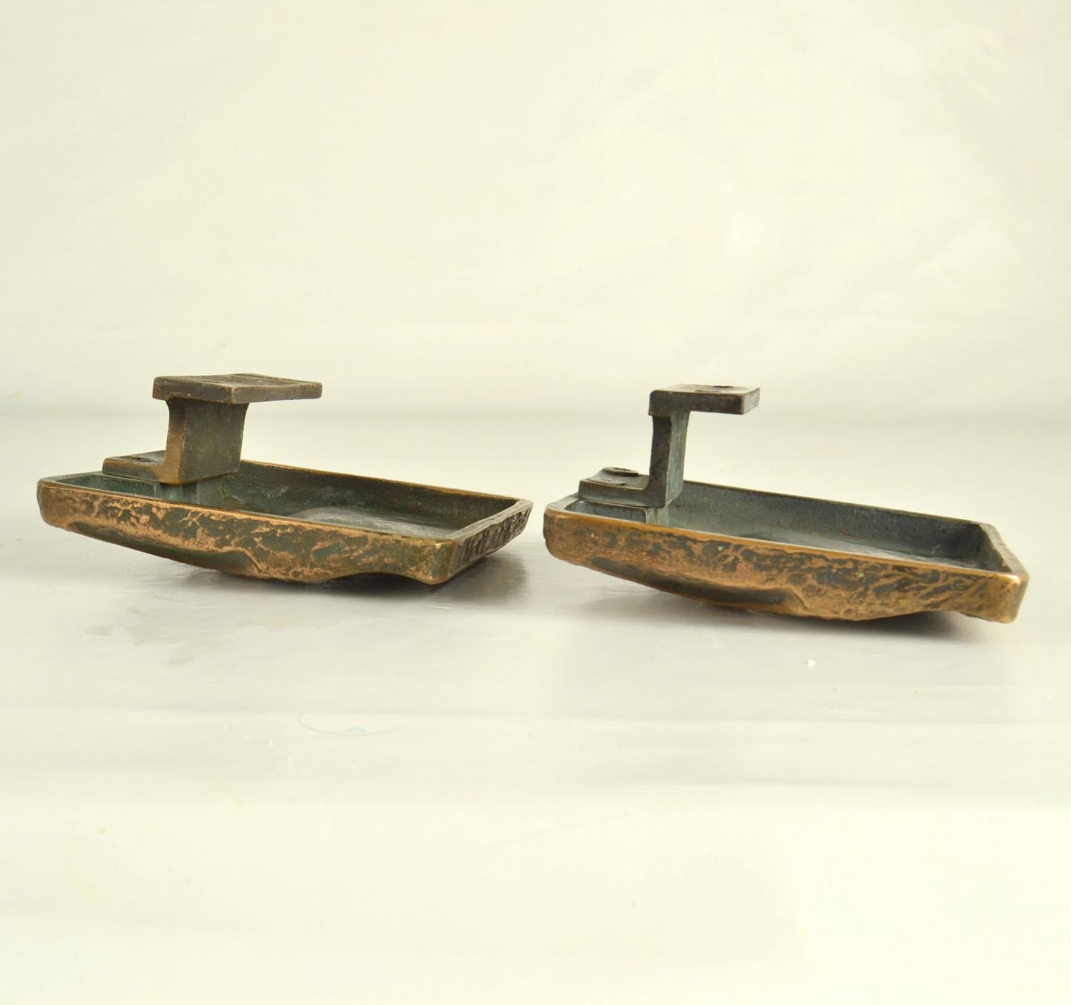 Brutalist Bronze Door Handles, Bel and Key Hole with Organic Relief In Excellent Condition In London, GB