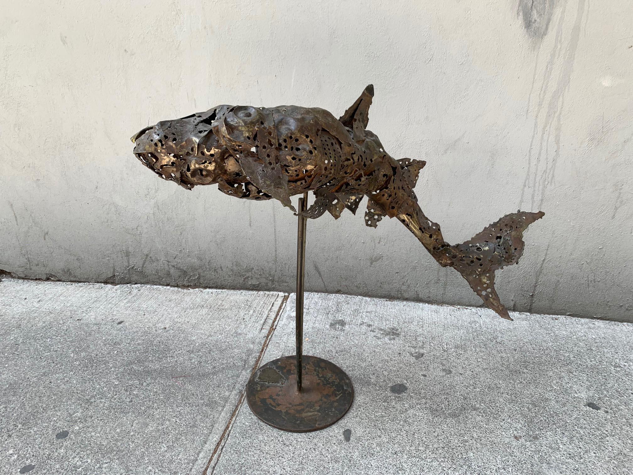 Brutalist Bronze Shark Sculpture In Good Condition In Mexico City, MX