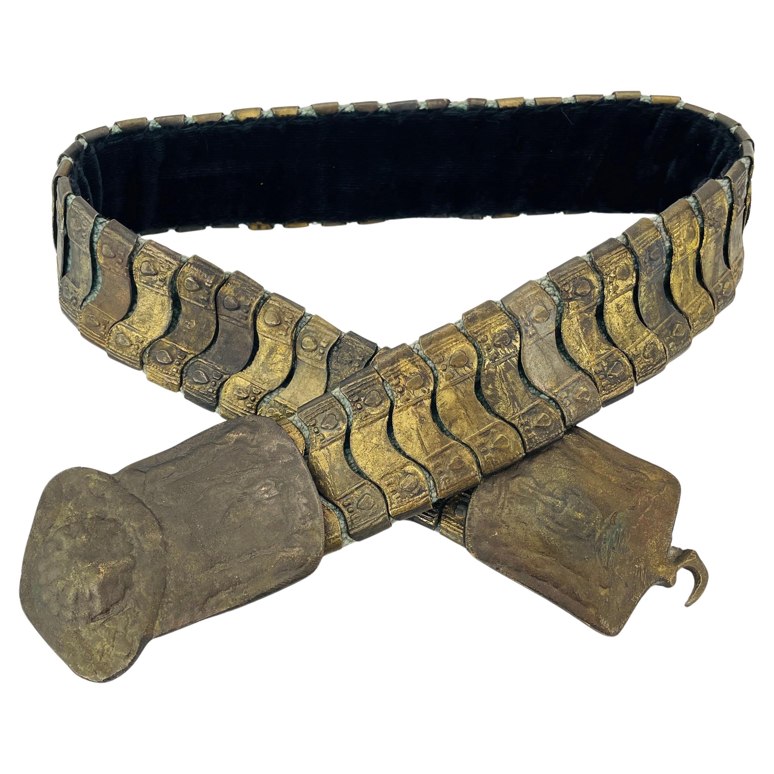 Brutalist Bronze 
Velvet Belt en vente