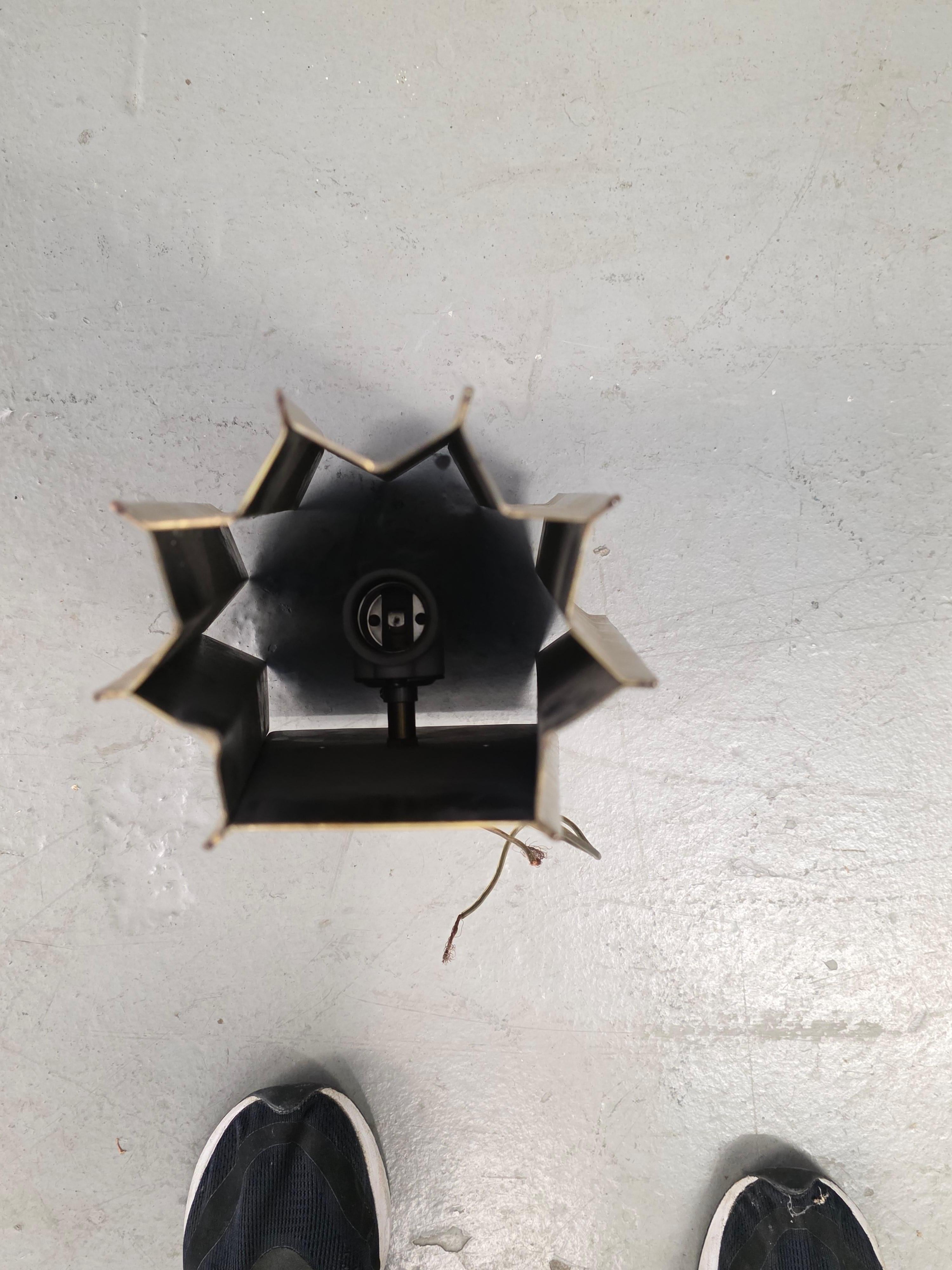 Brutalistischer bronze wandleuchter von Larry Lubow im Angebot 3