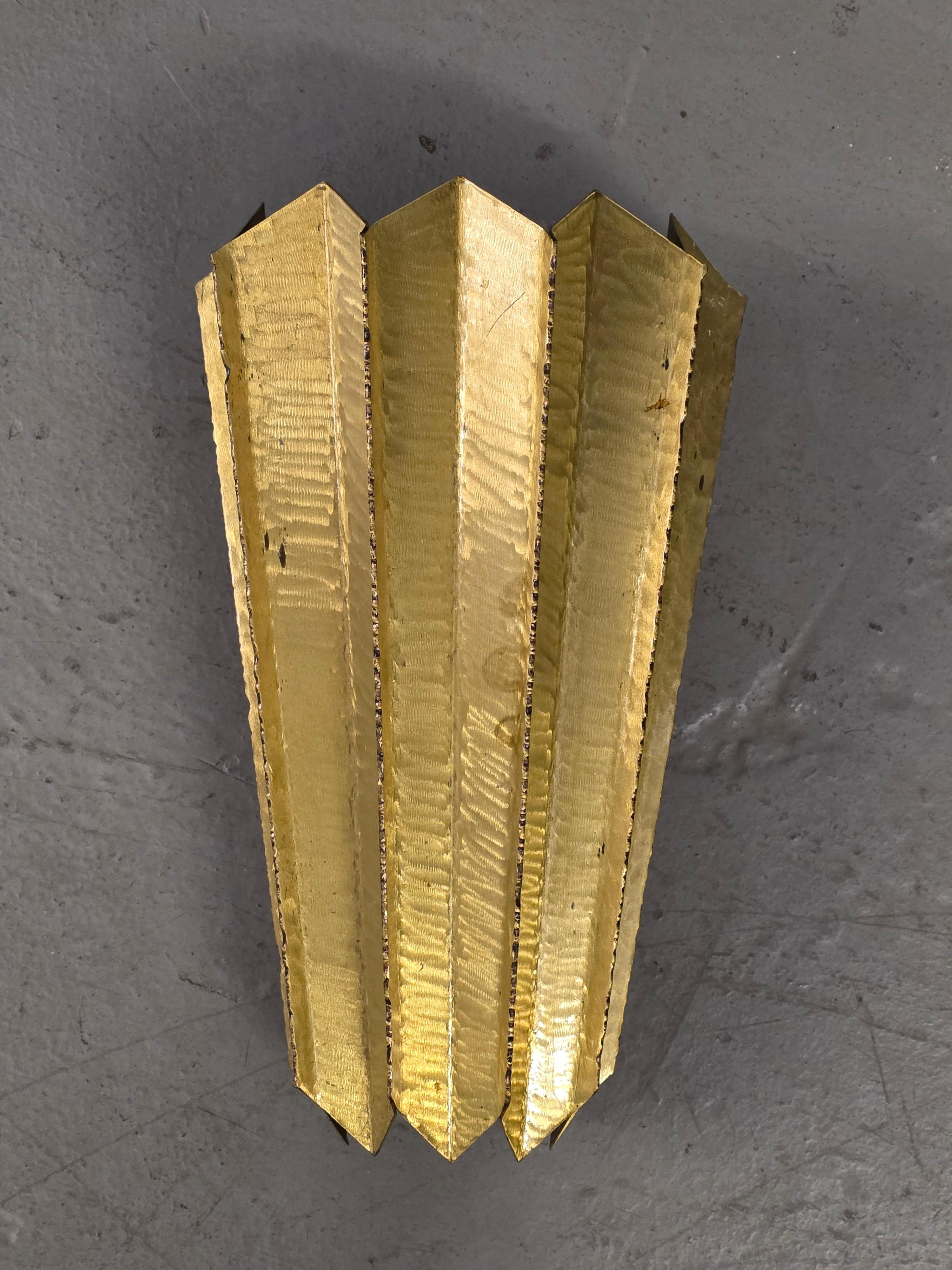 Brutalistischer bronze wandleuchter von Larry Lubow (Moderne) im Angebot