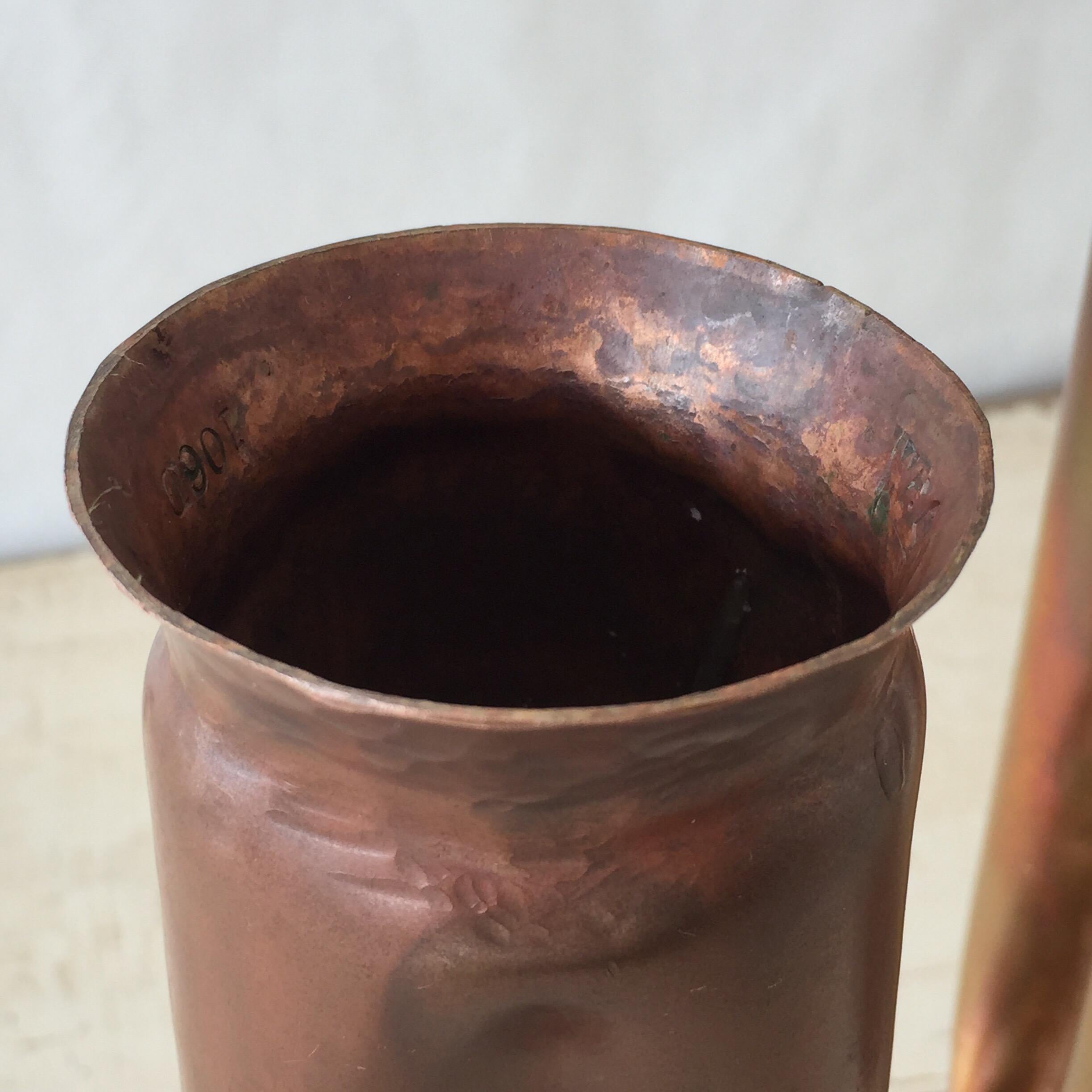 Cuivre Vases à bourgeons brutalistes en cuivre de Thomas Roy Markusen en vente