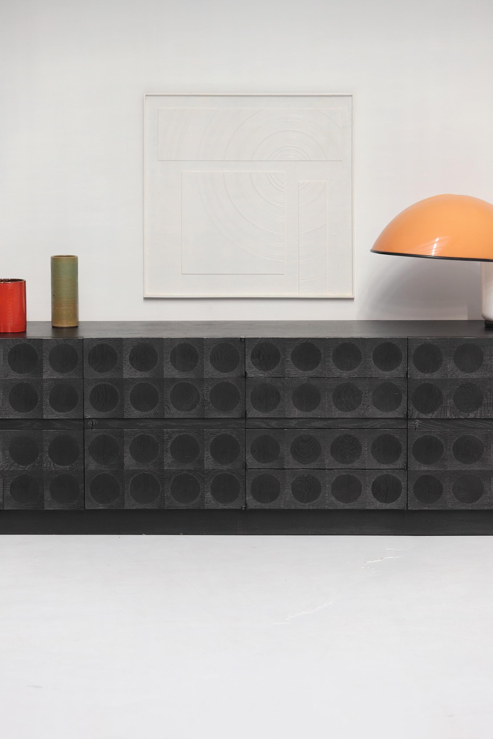 Mid-Century moderno Mobile brutalista in Oak Oak tinto di nero di J. Batenburg per Mi Belgium circa 1969 in vendita