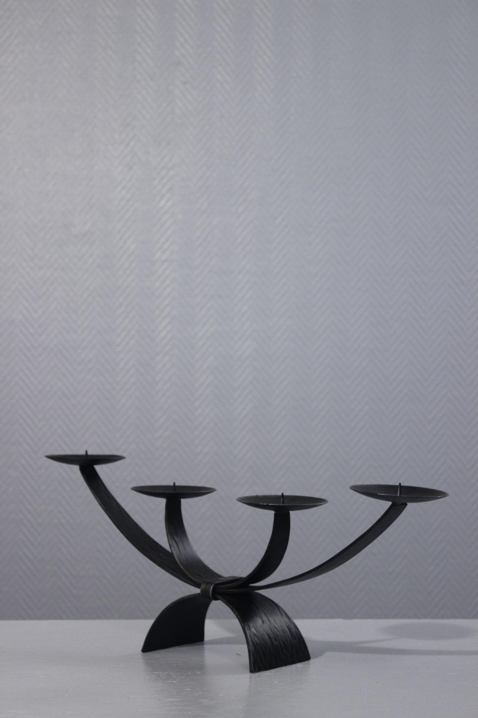 Brutalist candelabra in wrought iron by RK design, Switzerland 1970s In Good Condition For Sale In STRASBOURG, FR
