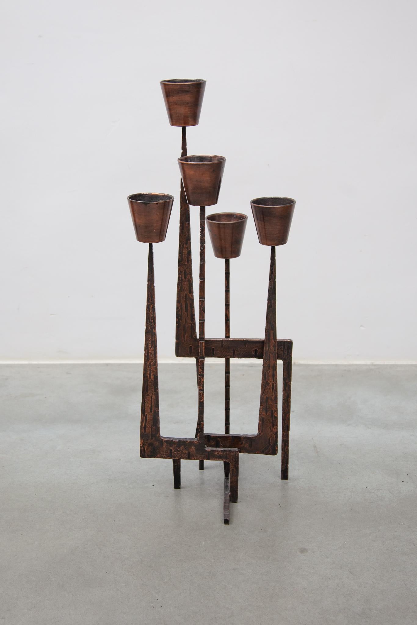 Bronze Candélabre brutaliste, sculpture en fer forgé, 1970, France en vente