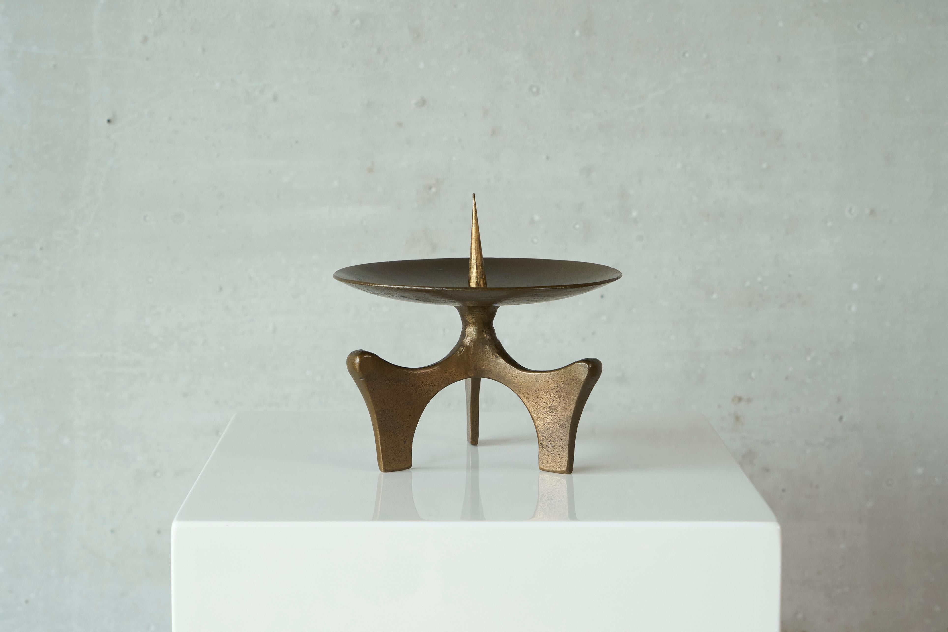 Brutalist Candle Holder in Patinated Sand Cast Brass 1960s In Good Condition For Sale In Meer, VAN
