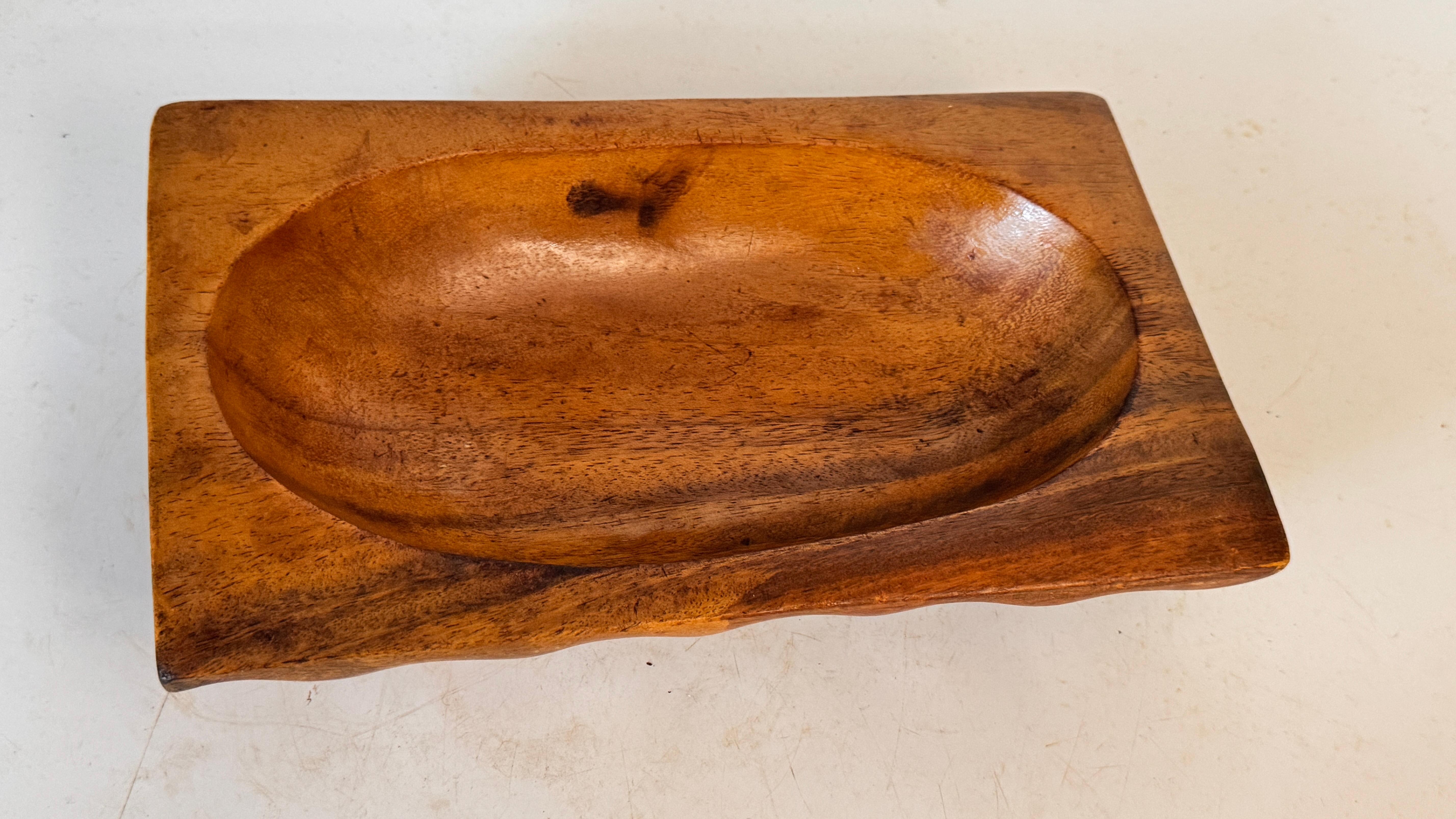 Milieu du XXe siècle Vide poche Brutalist en Wood sculpté- Dans le style d'Alexandre Noll France 1950 en vente