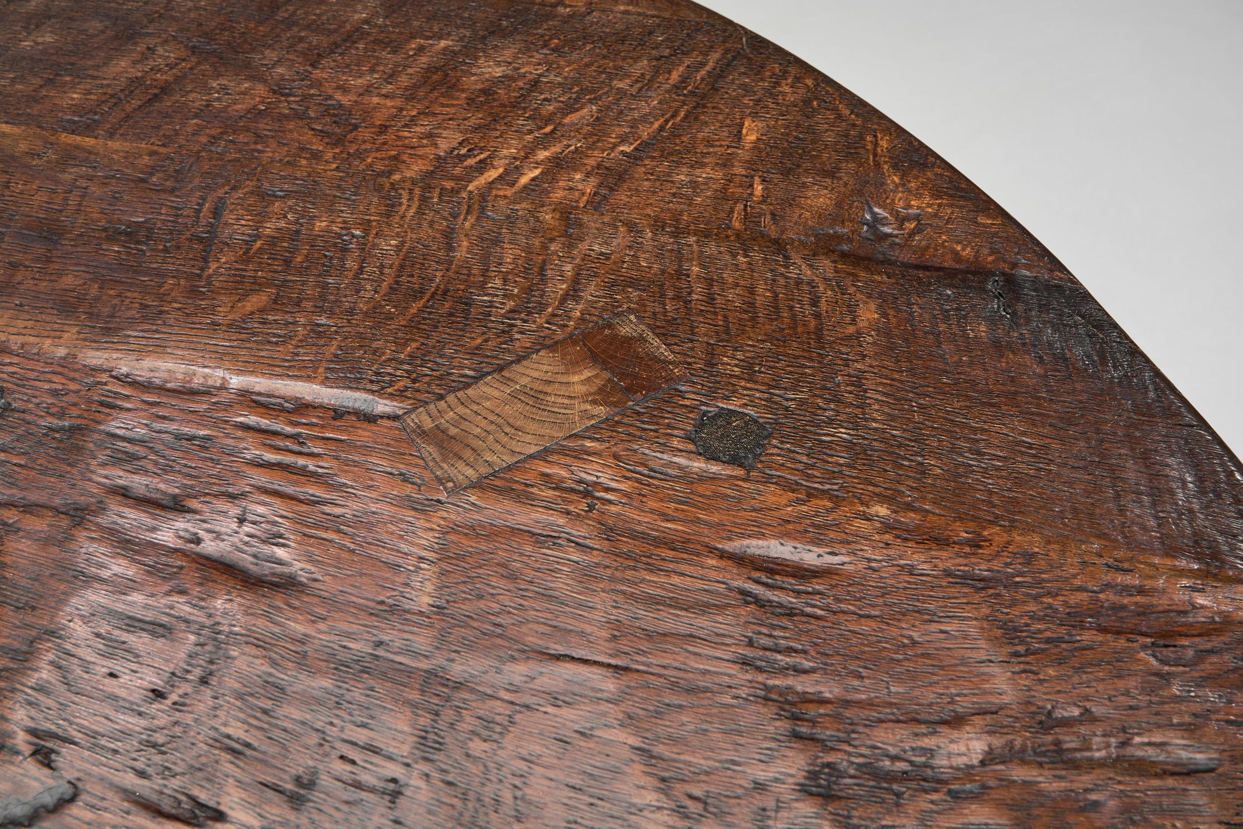 Brutalist Carved Wooden Coffee Table, Europe Mid-20th Century For Sale 5