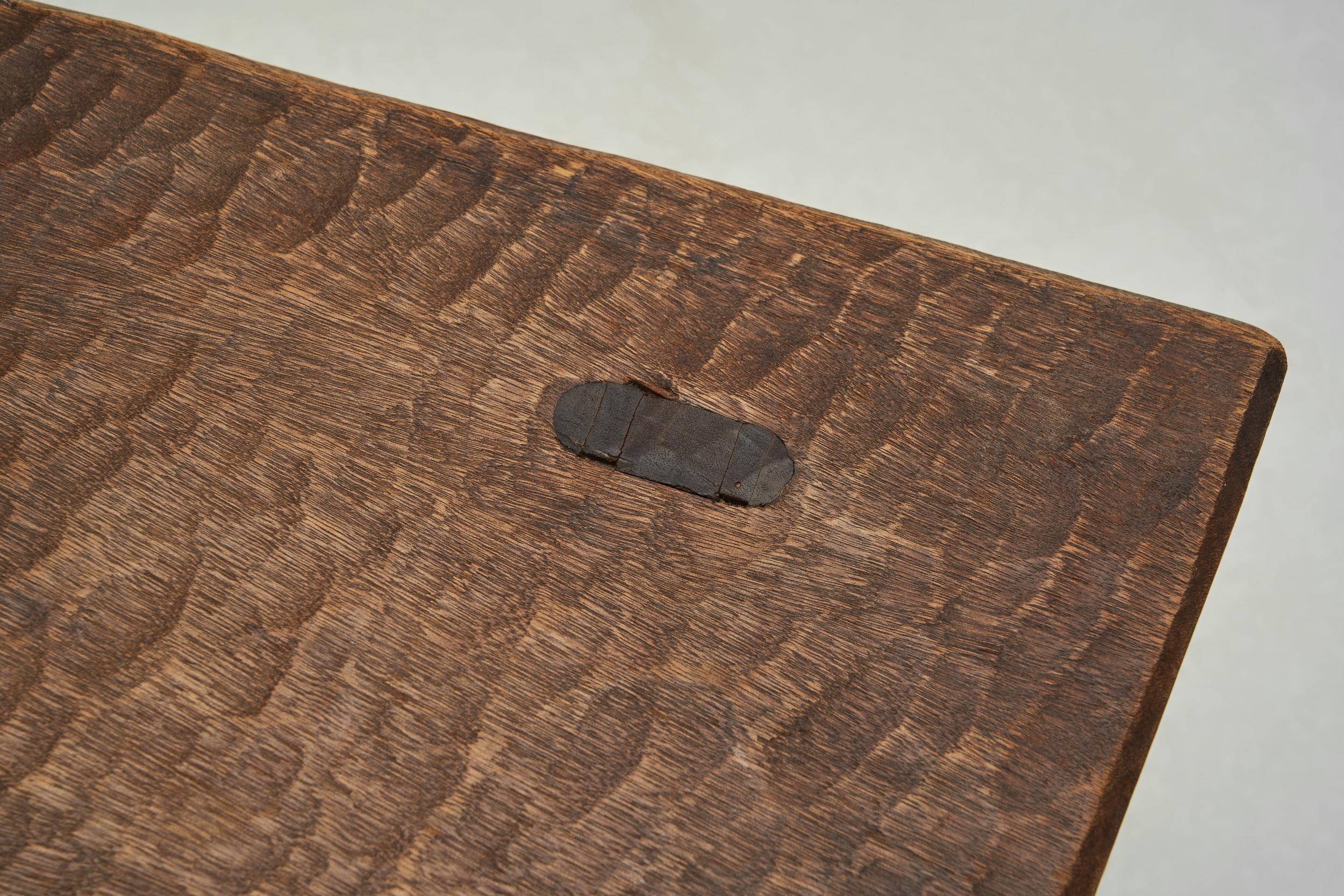 Brutalistische geschnitzte Kaminstühle aus Holz, Spanien ca. 1960er Jahre im Angebot 7