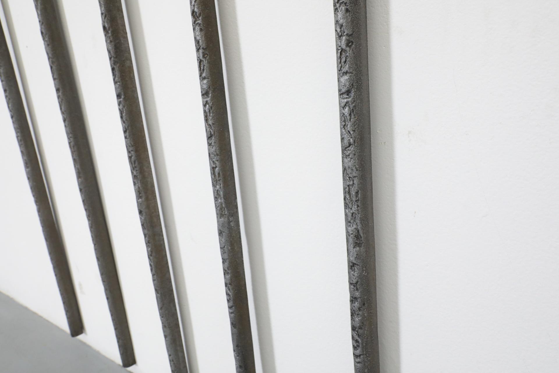 Panneau de porte brutaliste en aluminium coulé, Allemagne, années 1970 en vente 3