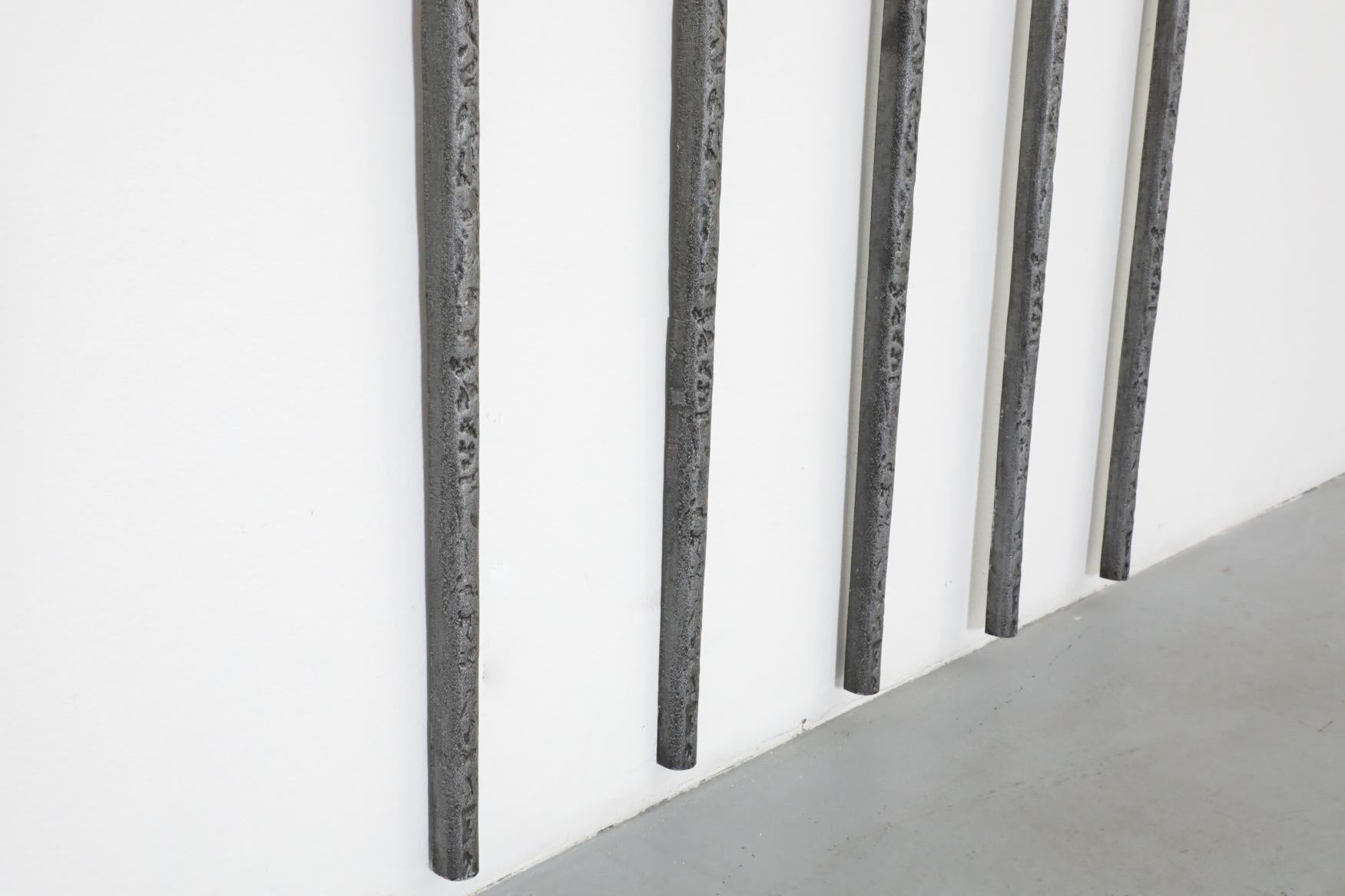 Panneau de porte brutaliste en aluminium coulé, Allemagne, années 1970 en vente 8