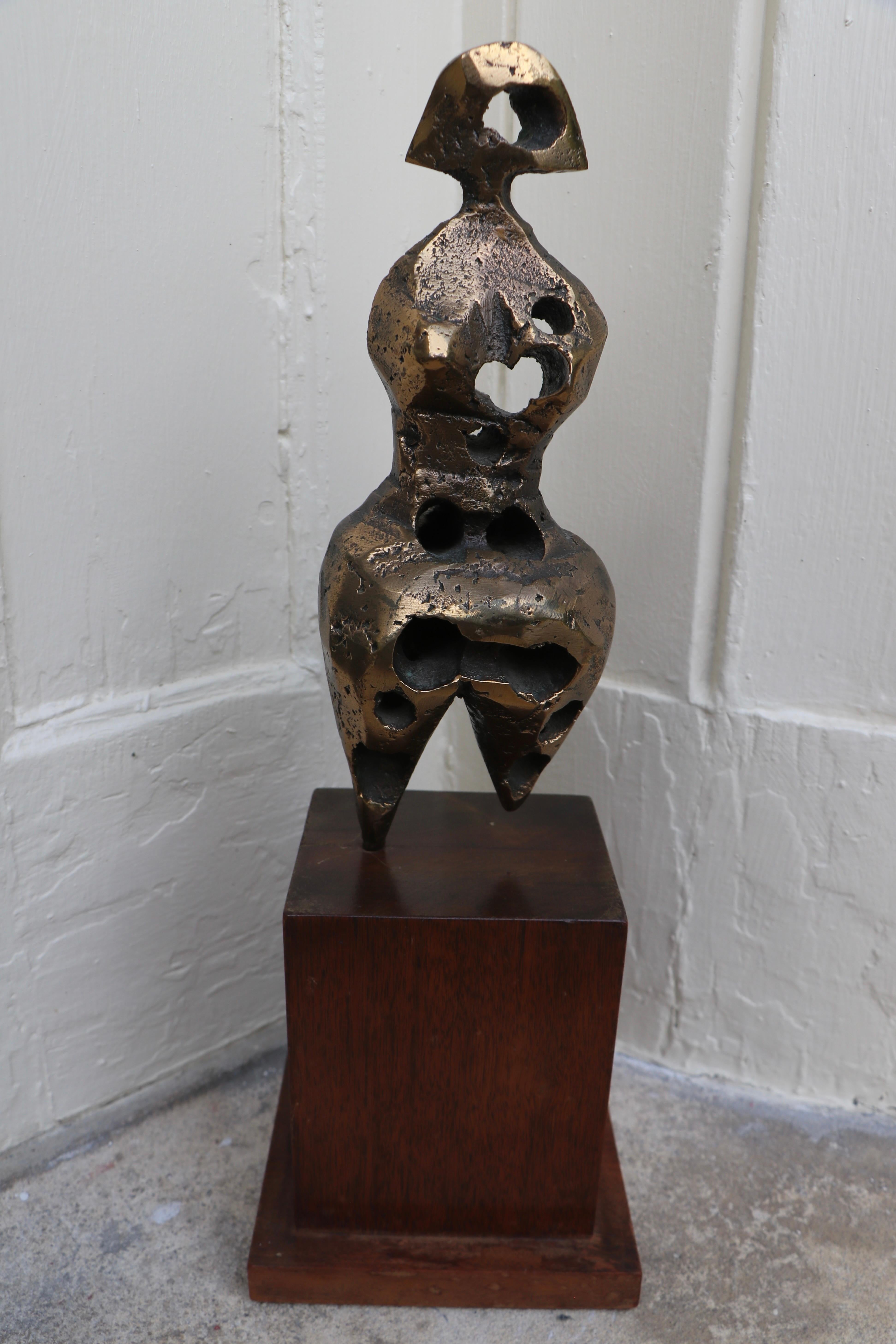 Brutalist Cast Bronze Sculpture of a Stylized Female Figure after Henry Moore For Sale 7