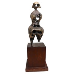 Brutalistische Bronzeskulptur einer stilisierten weiblichen Figur aus Gussbronze nach Henry Moore, Brutalismus