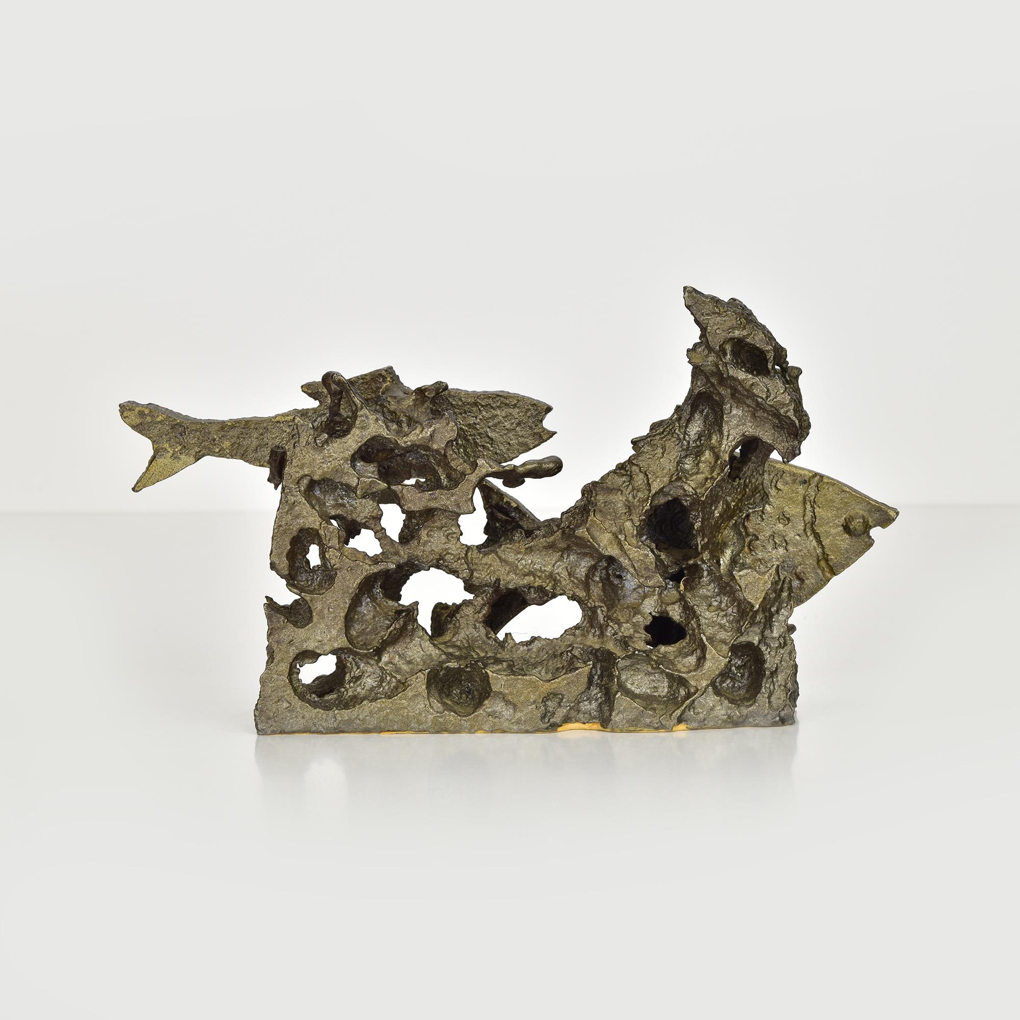 Calco Scultura di pesce in ghisa brutalista - Design ispirato all'acquario di metà secolo 1977 in vendita