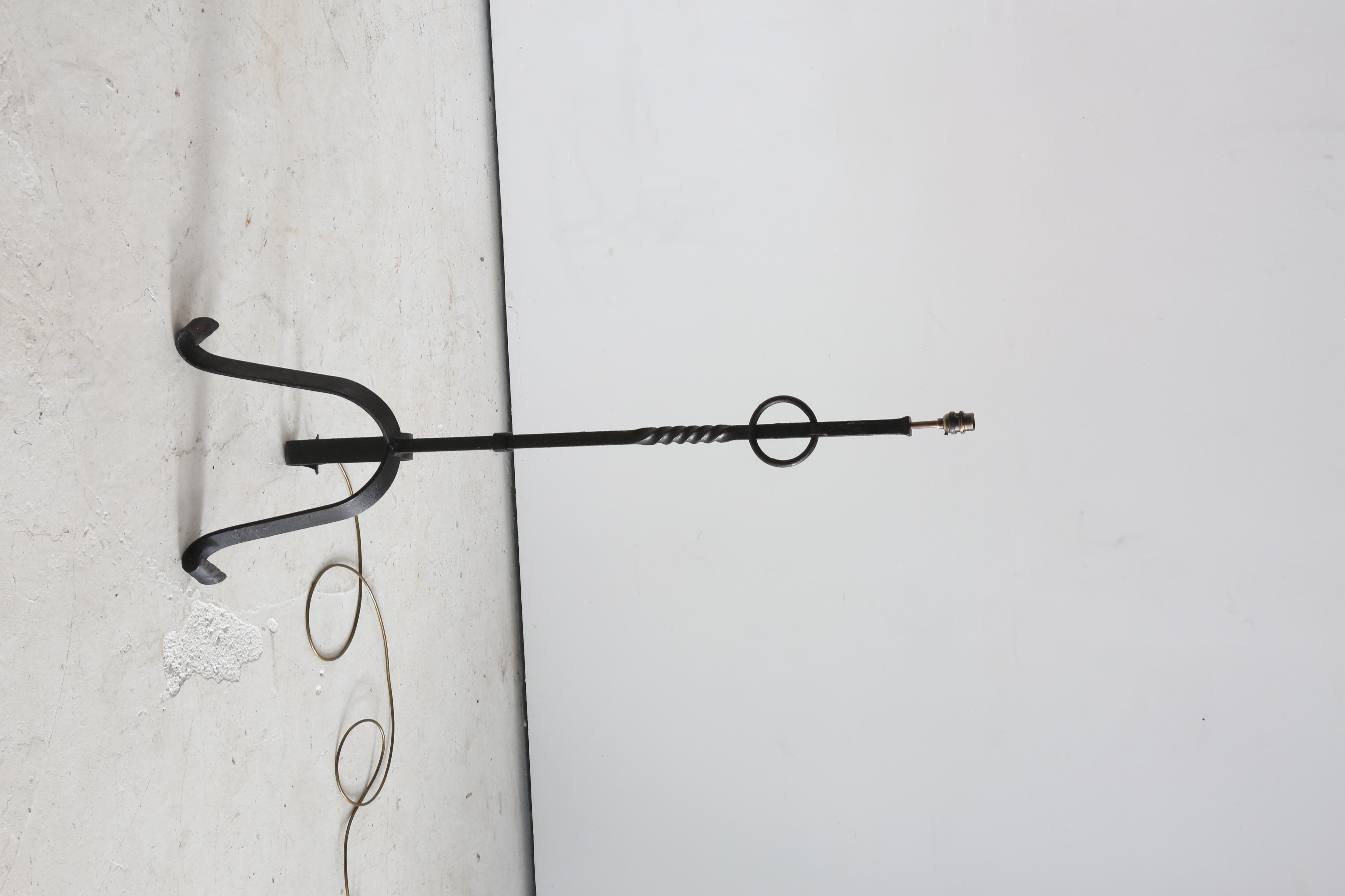 Brutalist Cast Iron French Floor Lamp Mid 20th Century  In Good Condition For Sale In London, England