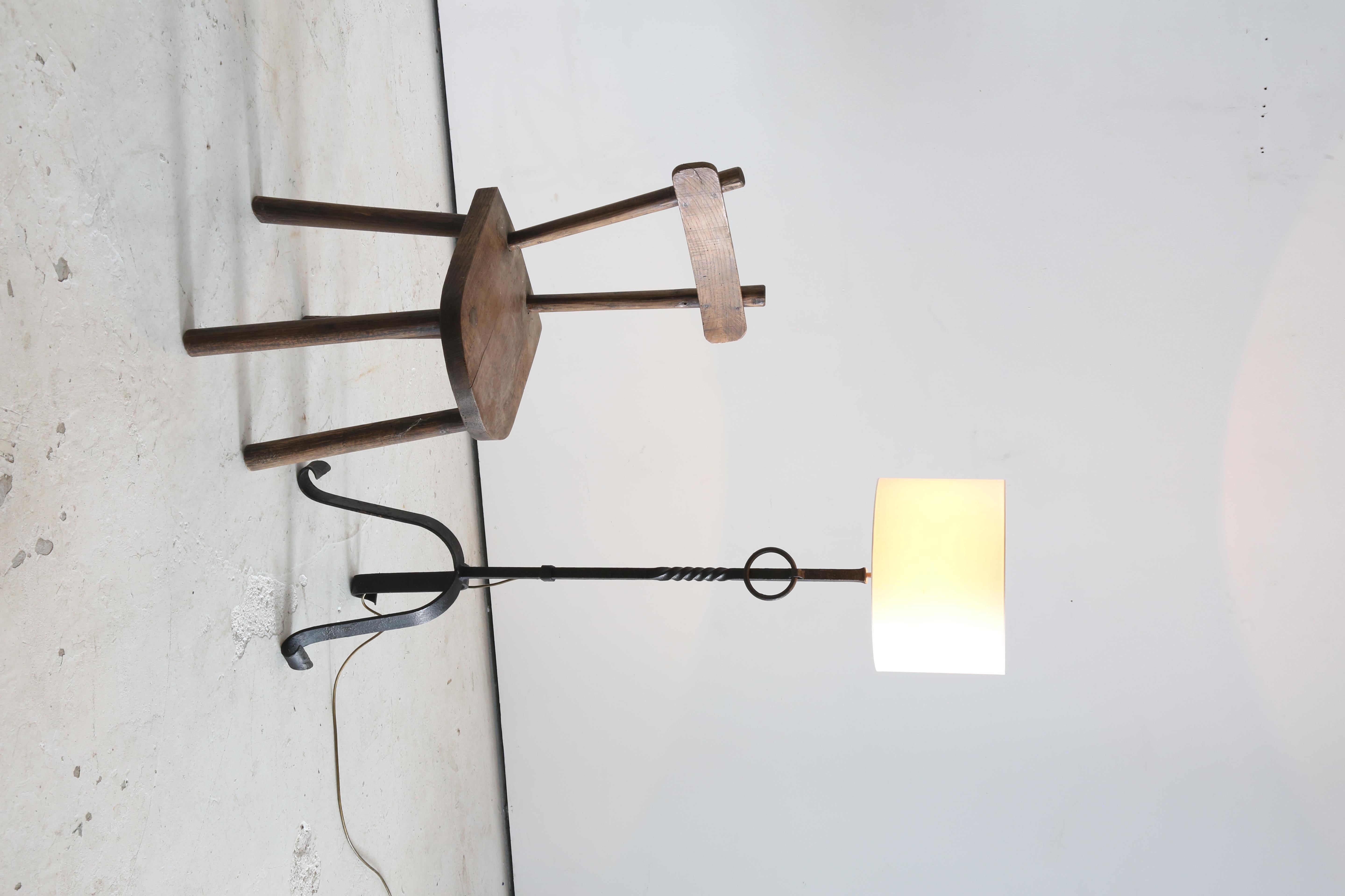 Brutalist Cast Iron French Floor Lamp Mid 20th Century  For Sale 2