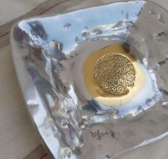 Brutalistisches Celtic-Tablett A097 aus massivem, sandgegossenem Aluminium und Messing, handgefertigt in Spanien