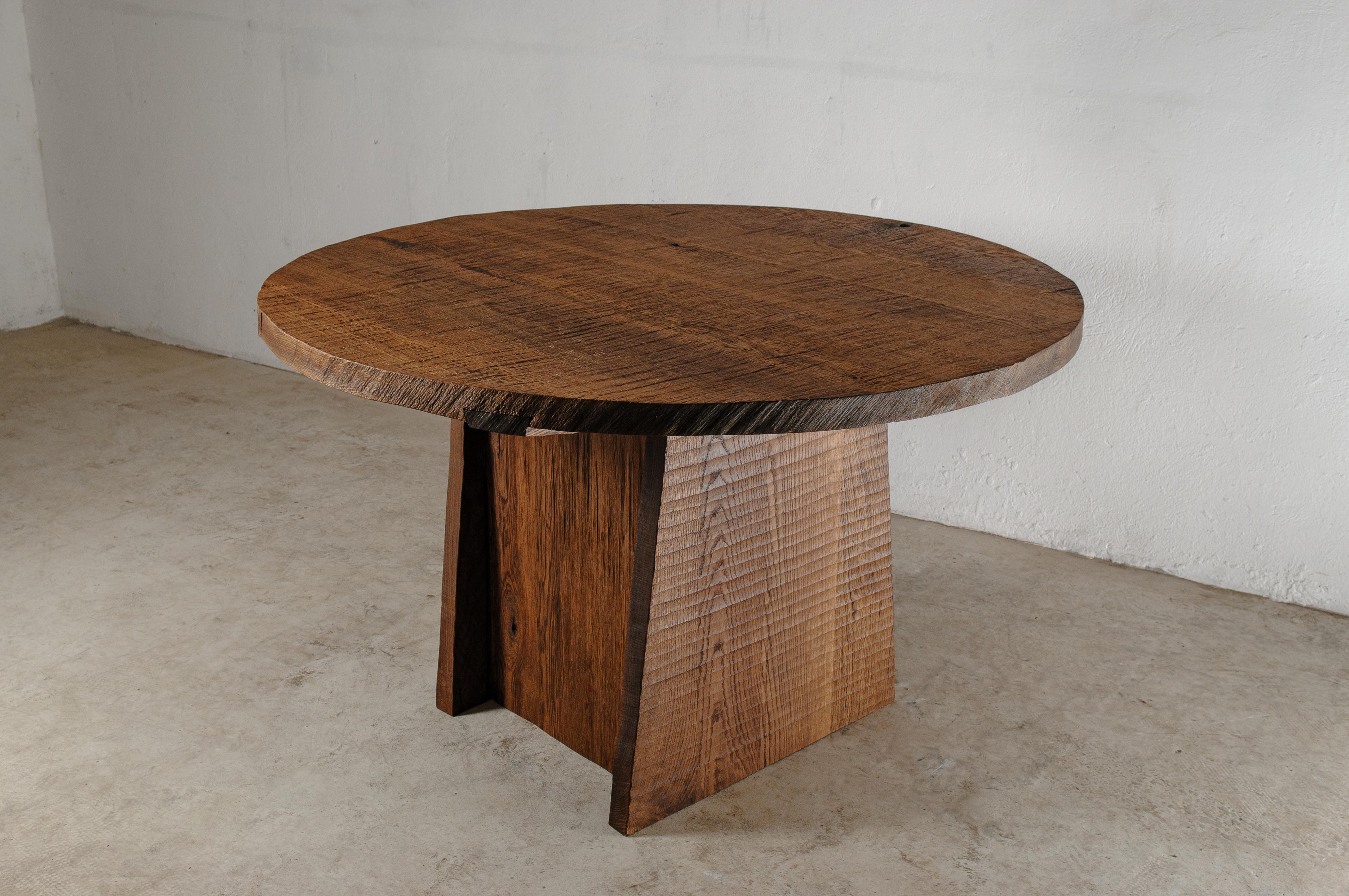 size of center table