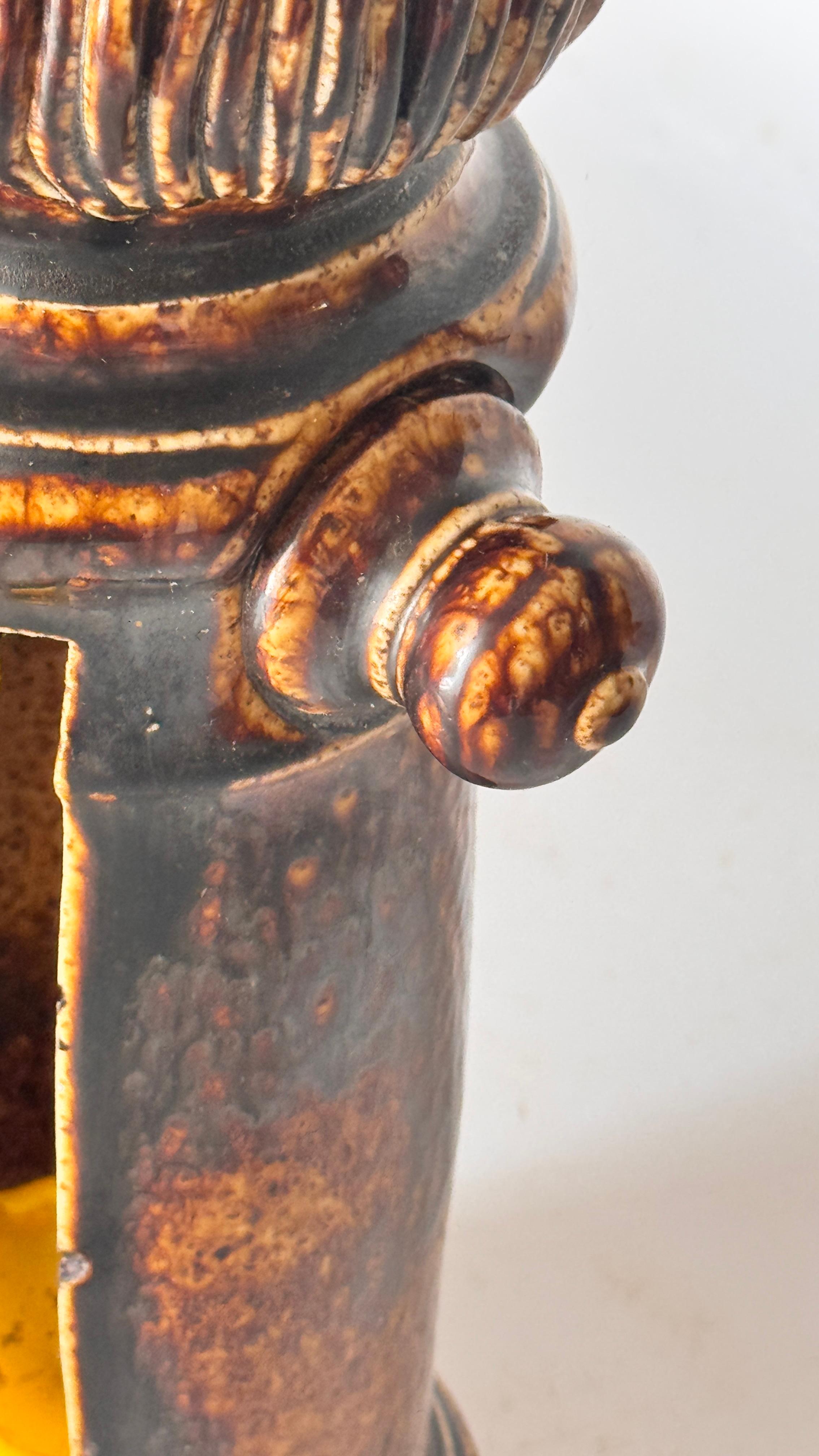 Brutalistischer Keramik-Kerzenhalter - Frankreich, 1960er Jahre im Angebot 1