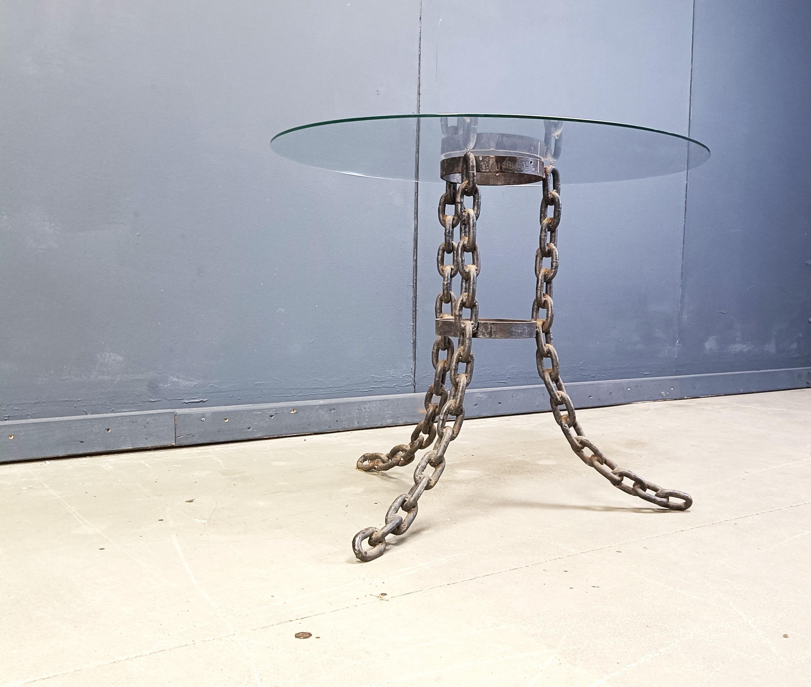 Belgian Brutalist chain link coffee table or side table, 1970s For Sale