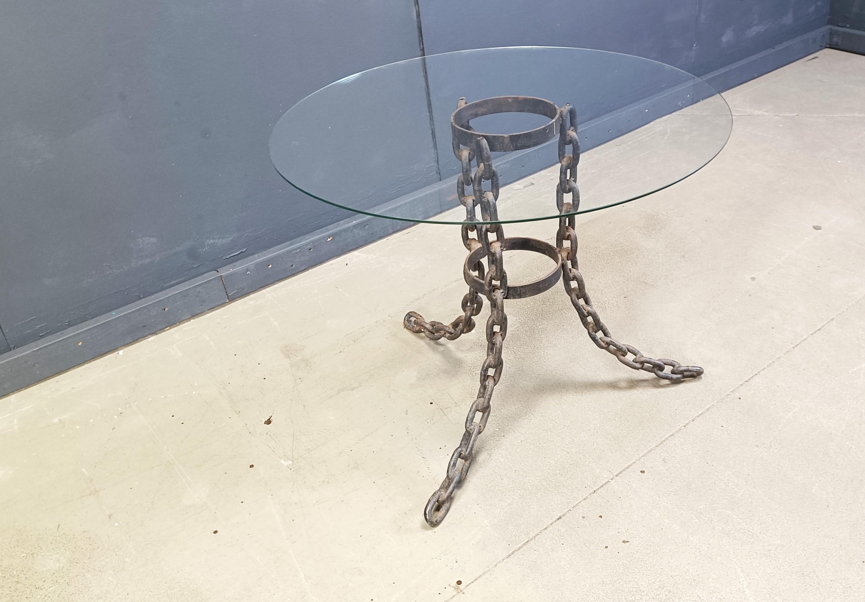 Steel Brutalist chain link coffee table or side table, 1970s For Sale