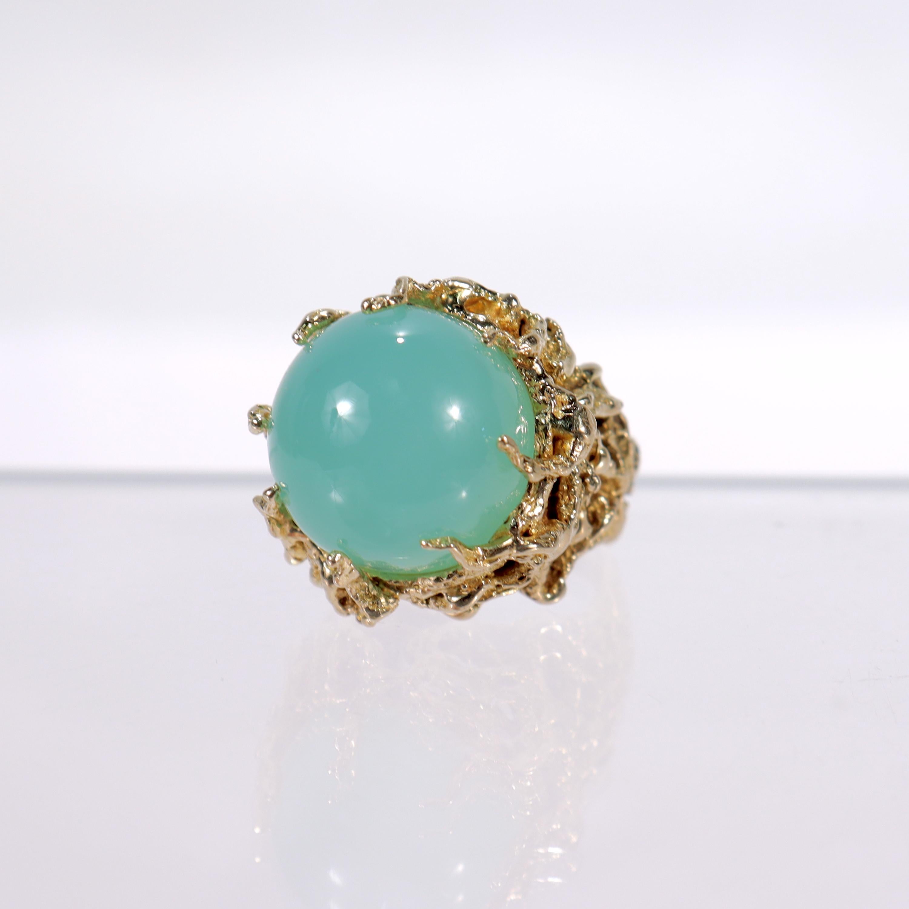 Brutalist Chalcedony Cabochon & 14 Karat Gold Cocktail Ring In Good Condition In Philadelphia, PA