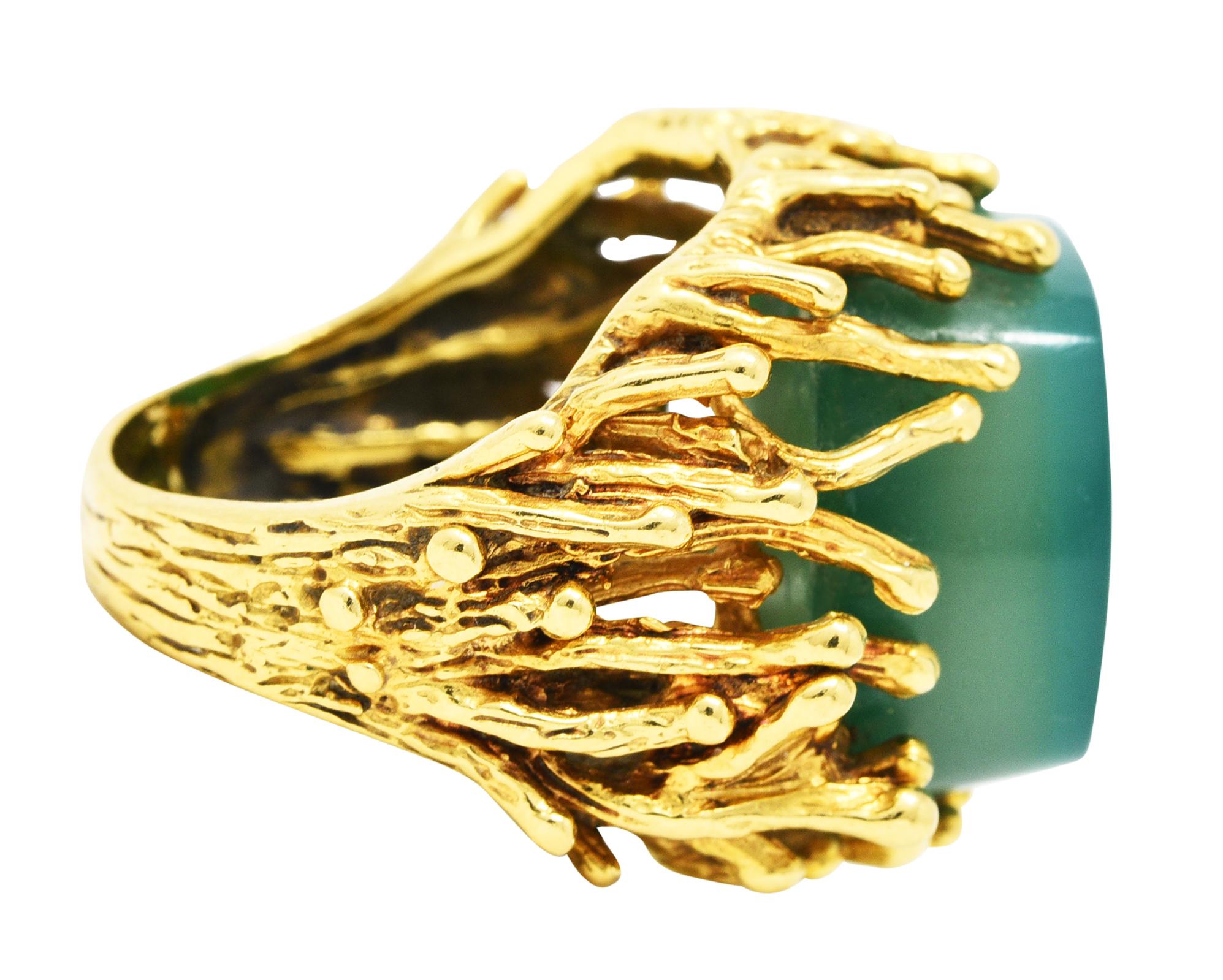 Brutalist Chrysoprase 18 Karat Yellow Gold Sculptural Ring In Excellent Condition In Philadelphia, PA