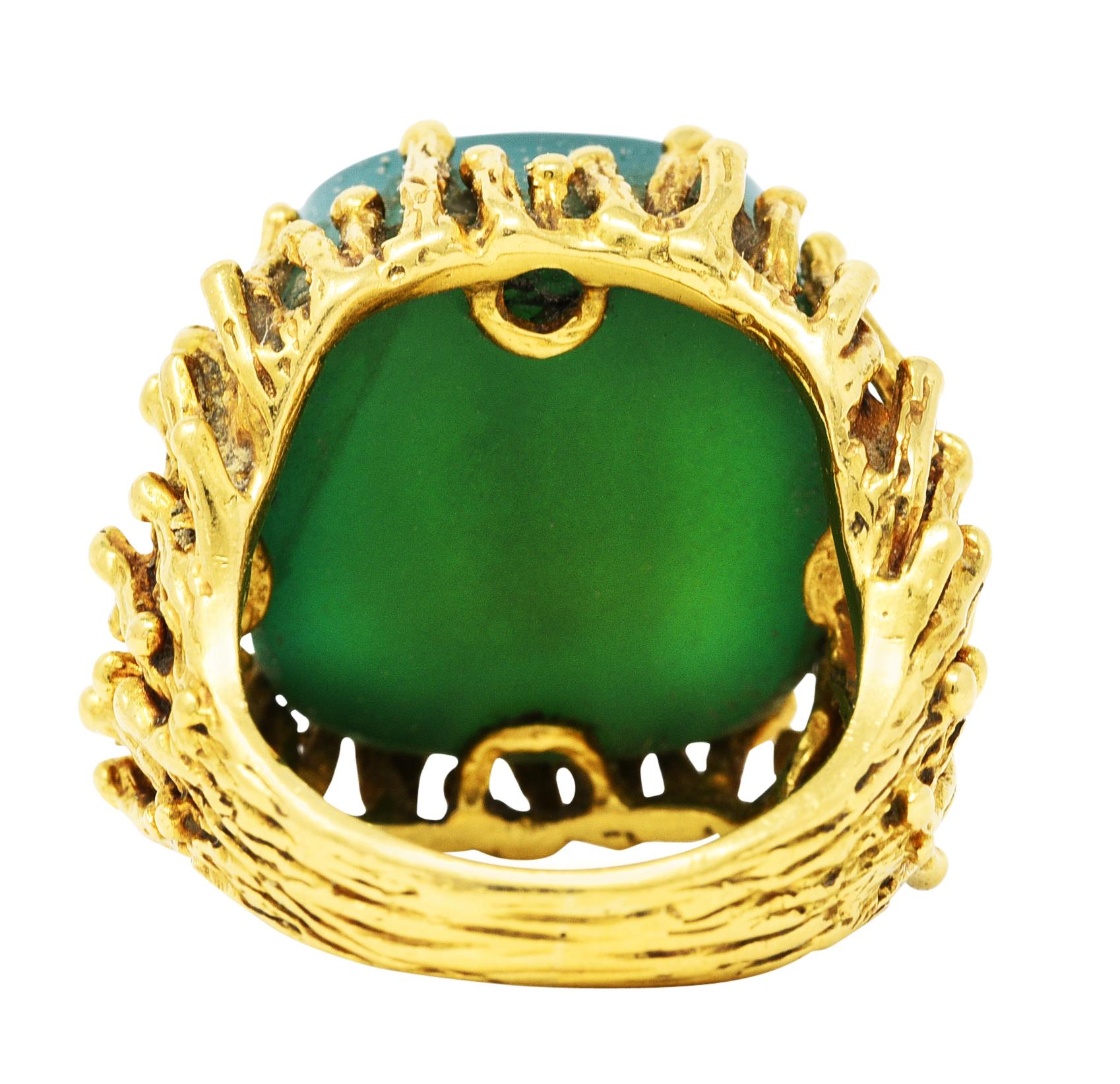 Women's or Men's Brutalist Chrysoprase 18 Karat Yellow Gold Sculptural Ring
