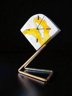 Horloge de style brutaliste signée Leopold, en bronze et aluminium, 1970, Espagne