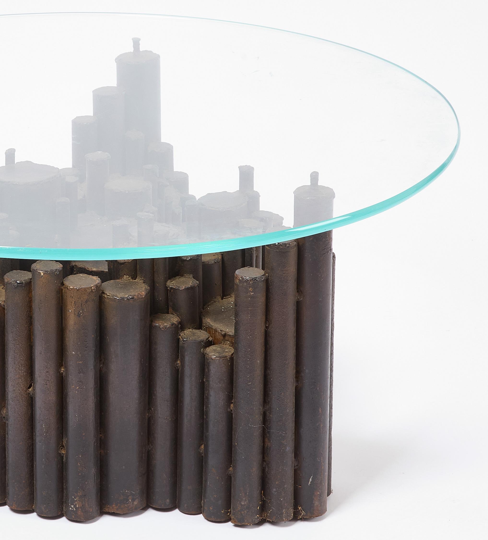 Américain Table basse brutaliste en vente