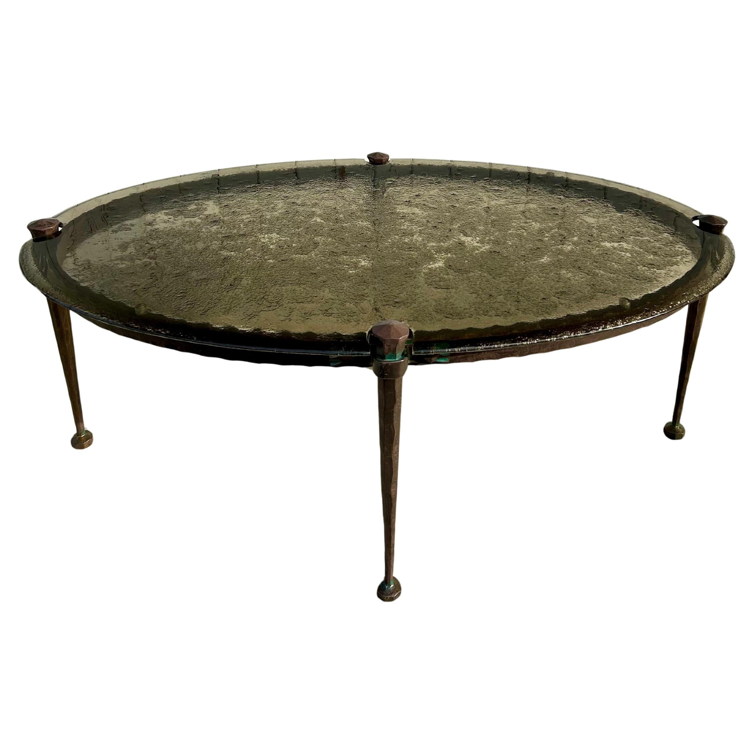 Table basse brutaliste en bronze et verre moulé par Lothar Klute, Allemagne, années 1990