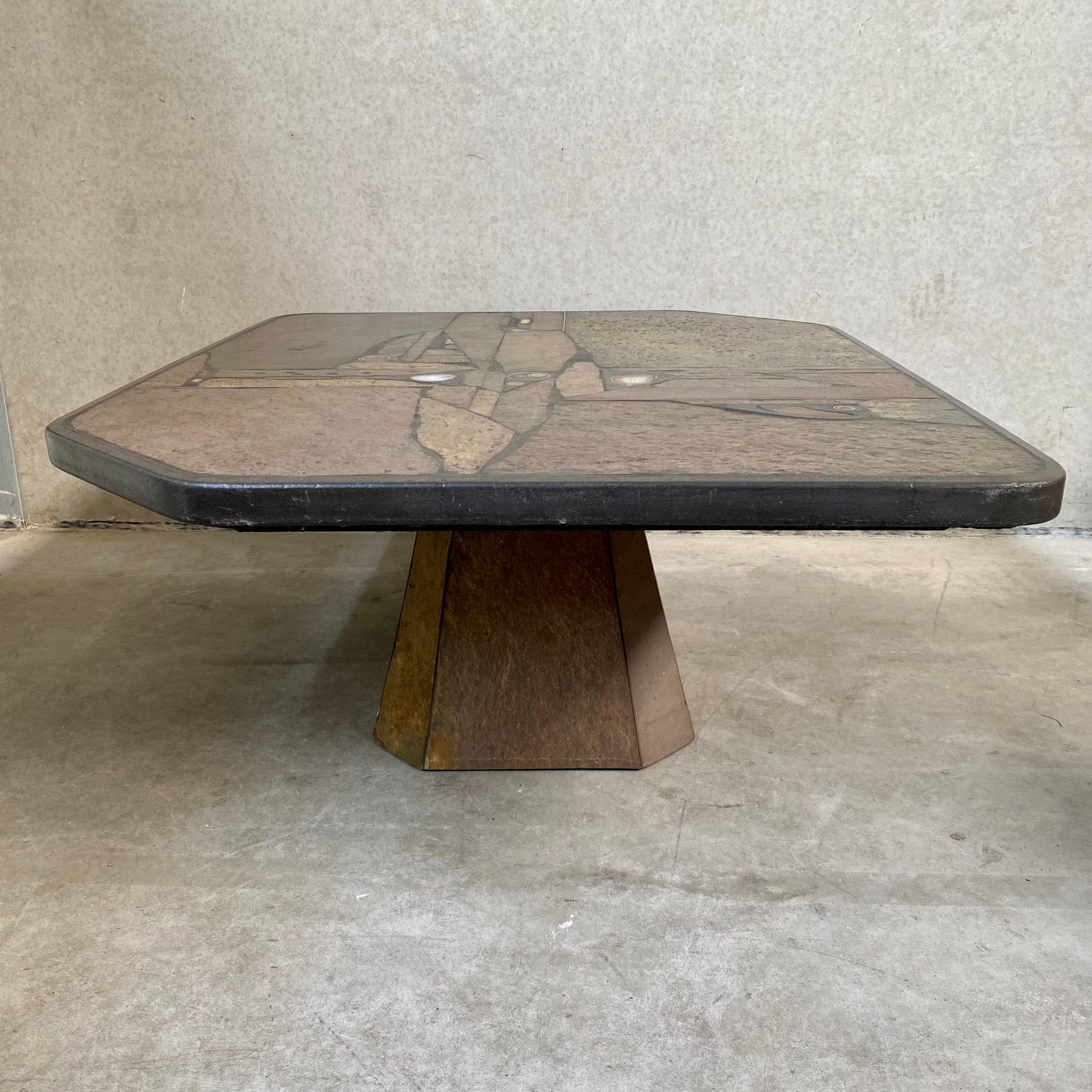 Table basse d'art brutaliste en pierre et agate en laiton Design Studio Stam Netherlands 1980 en vente 7
