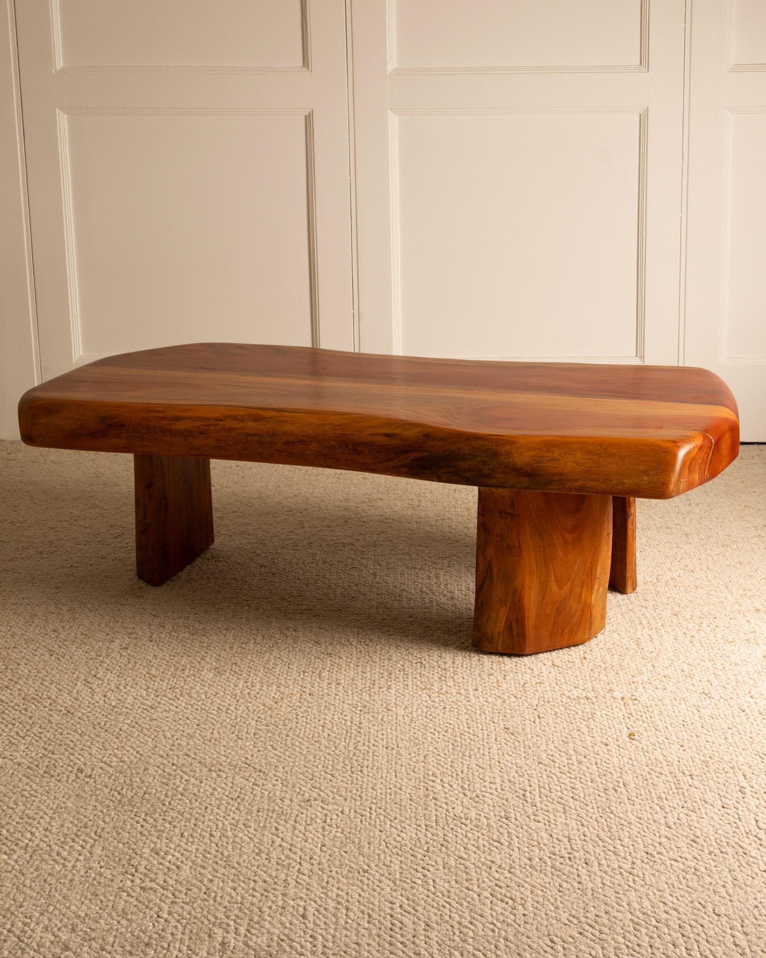 Brutalisme Table basse brutaliste