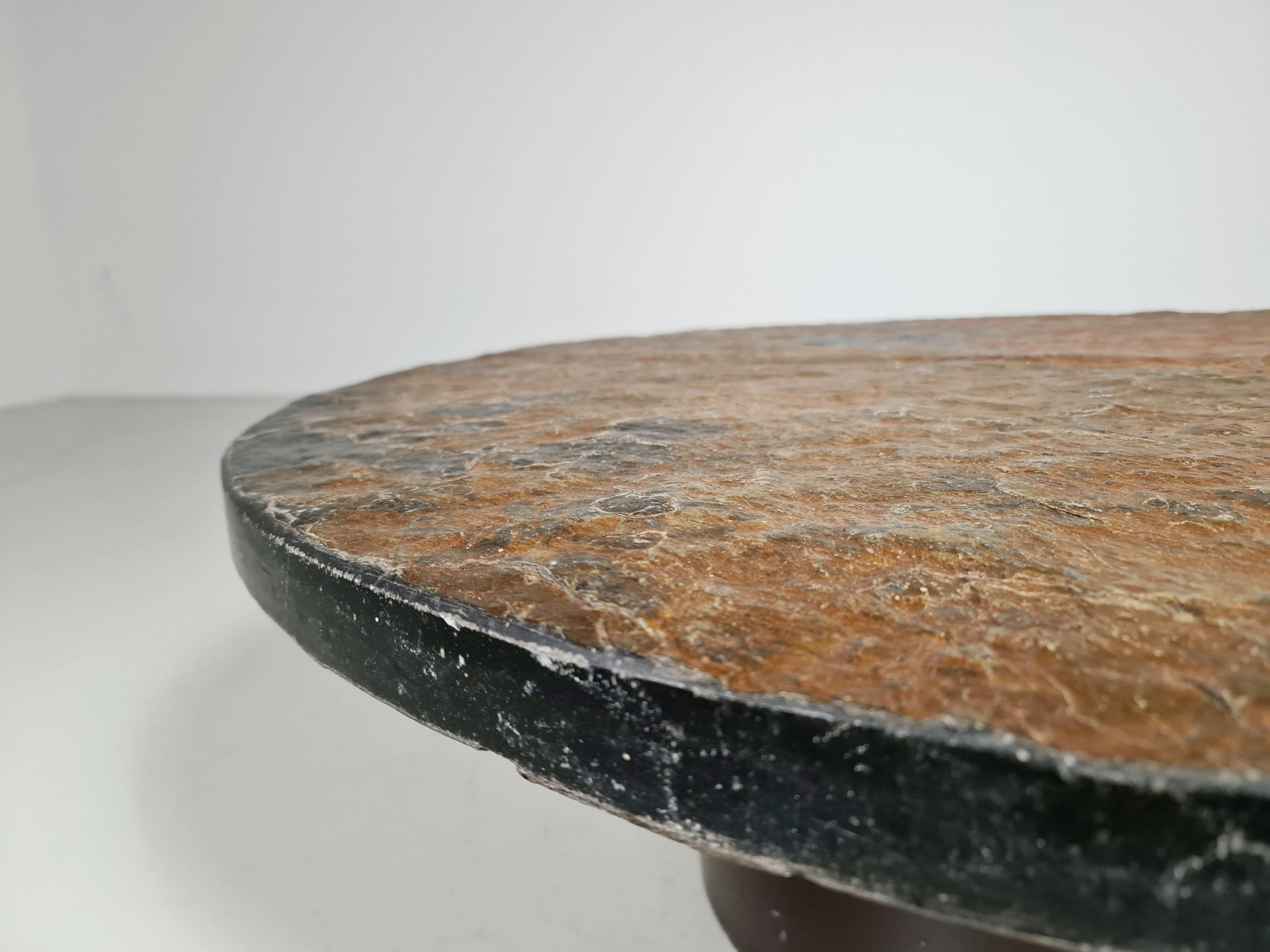 Brutalist Coffee Table with a Brown/Rusty Slate Top, Netherlands, 1970s In Good Condition In amstelveen, NL