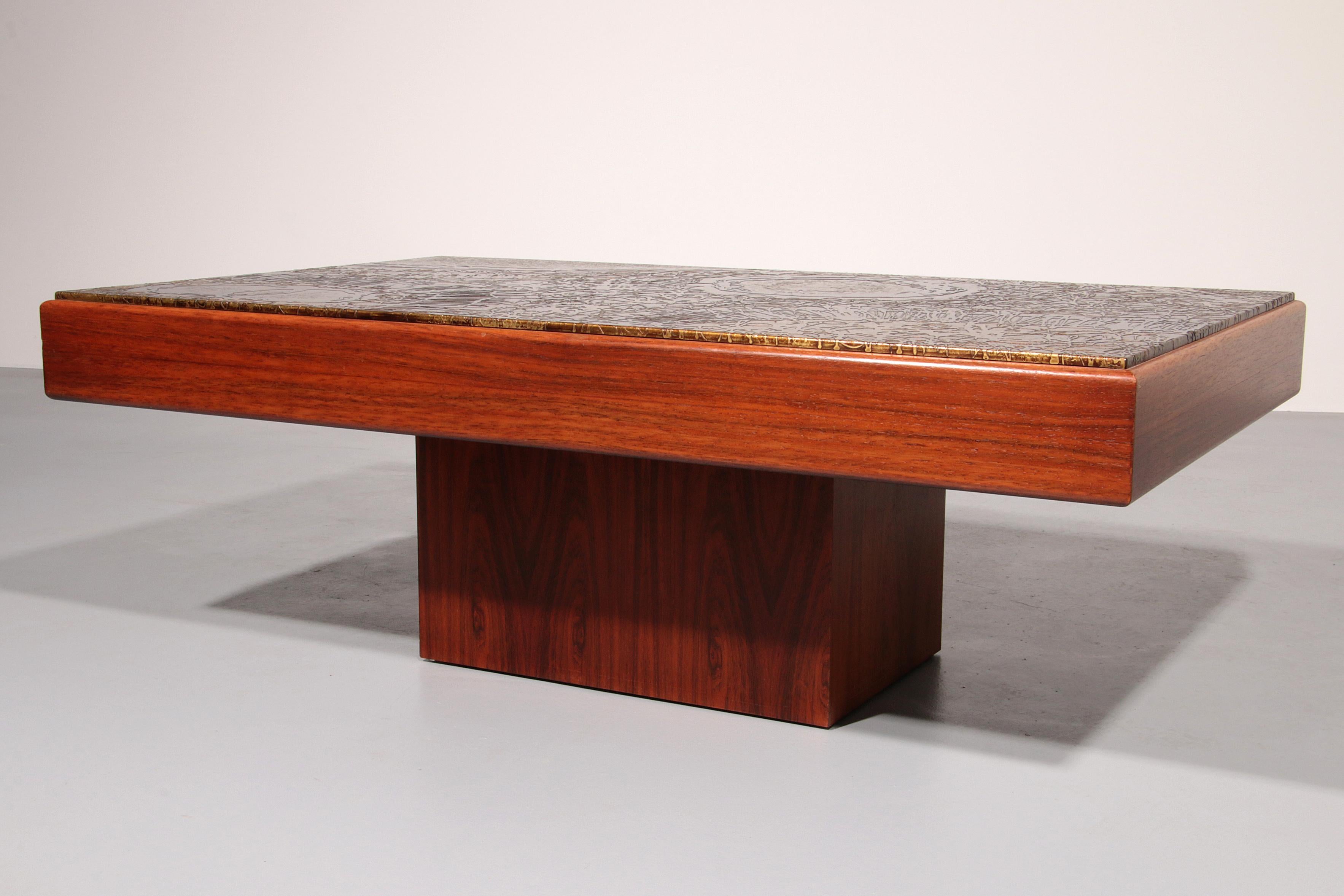 Brutalist Coffee Table with Copper Top and Wooden Base 1970 For Sale 6