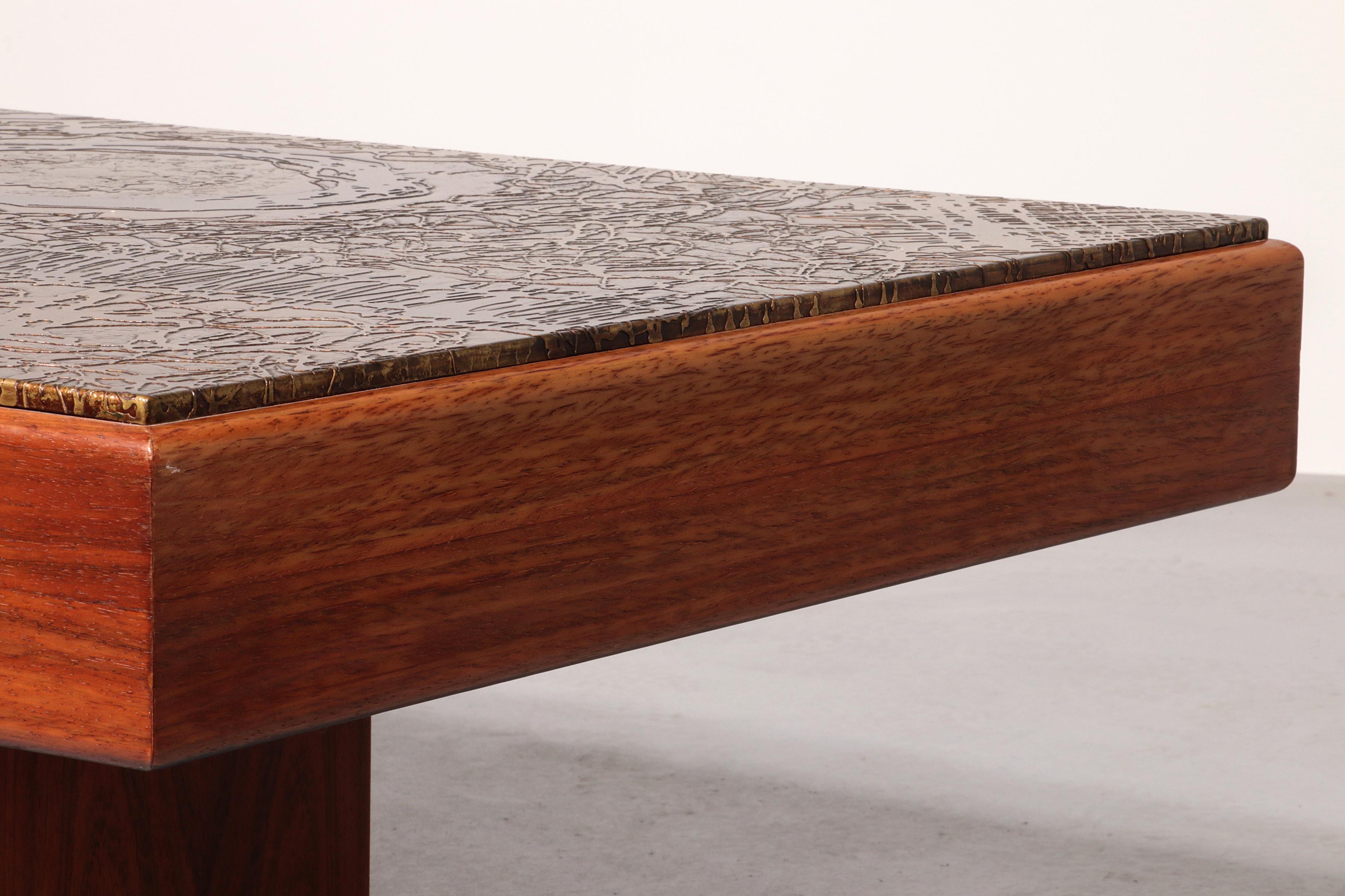 Brutalist Coffee Table with Copper Top and Wooden Base 1970 For Sale 8