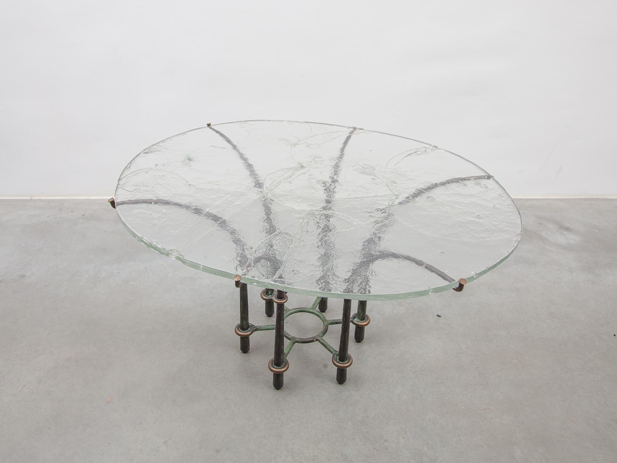 Brutalistischer Couchtisch mit schwebender Glasplatte von Lothar Klute, Deutschland, 1980er Jahre im Angebot 6