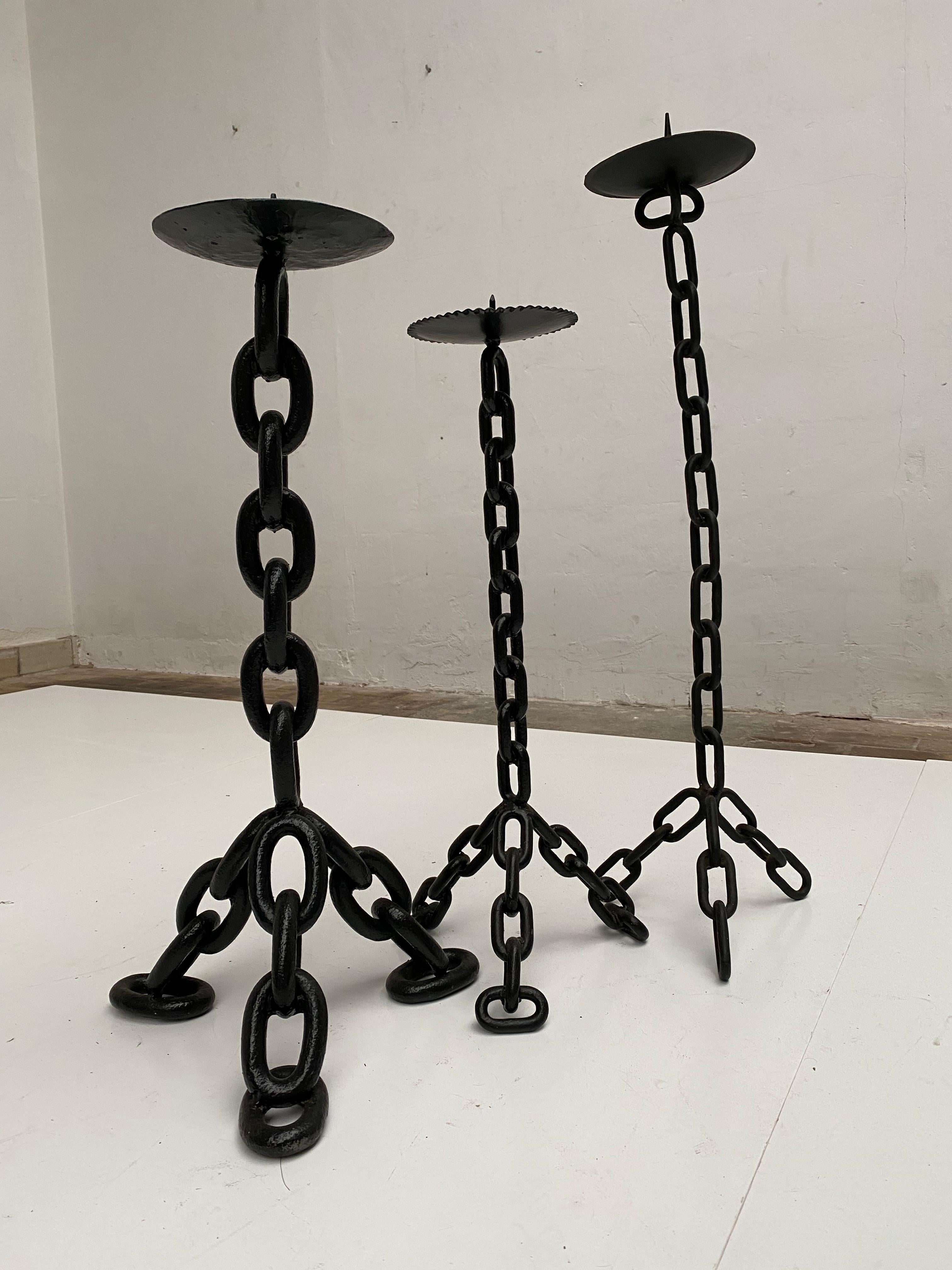 Brutalist Collection of Welded Iron Chain Candeholders 1970s, The Netherlands In Good Condition For Sale In bergen op zoom, NL