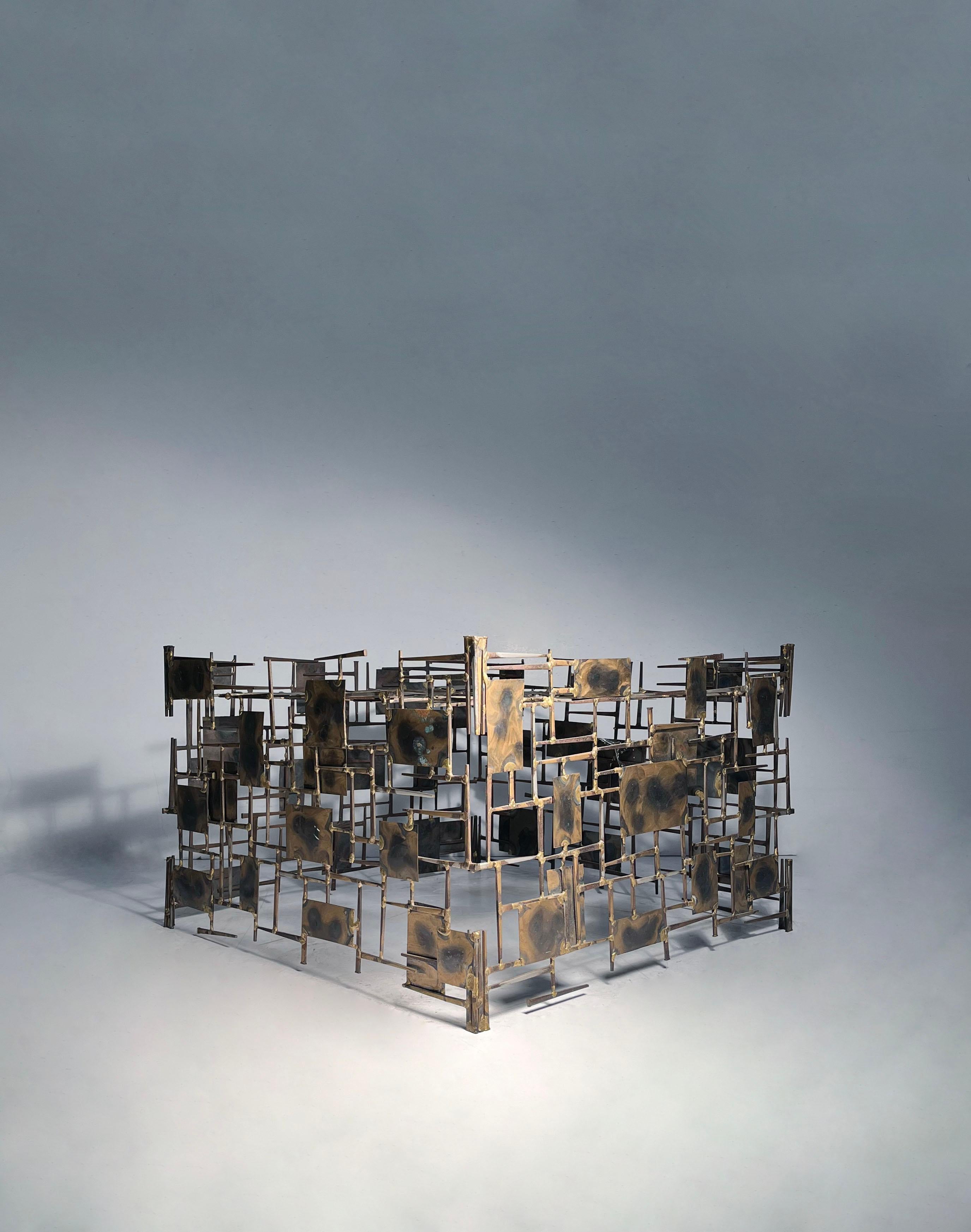 Brutalisme Base de table brutaliste de Marc Creates en vente