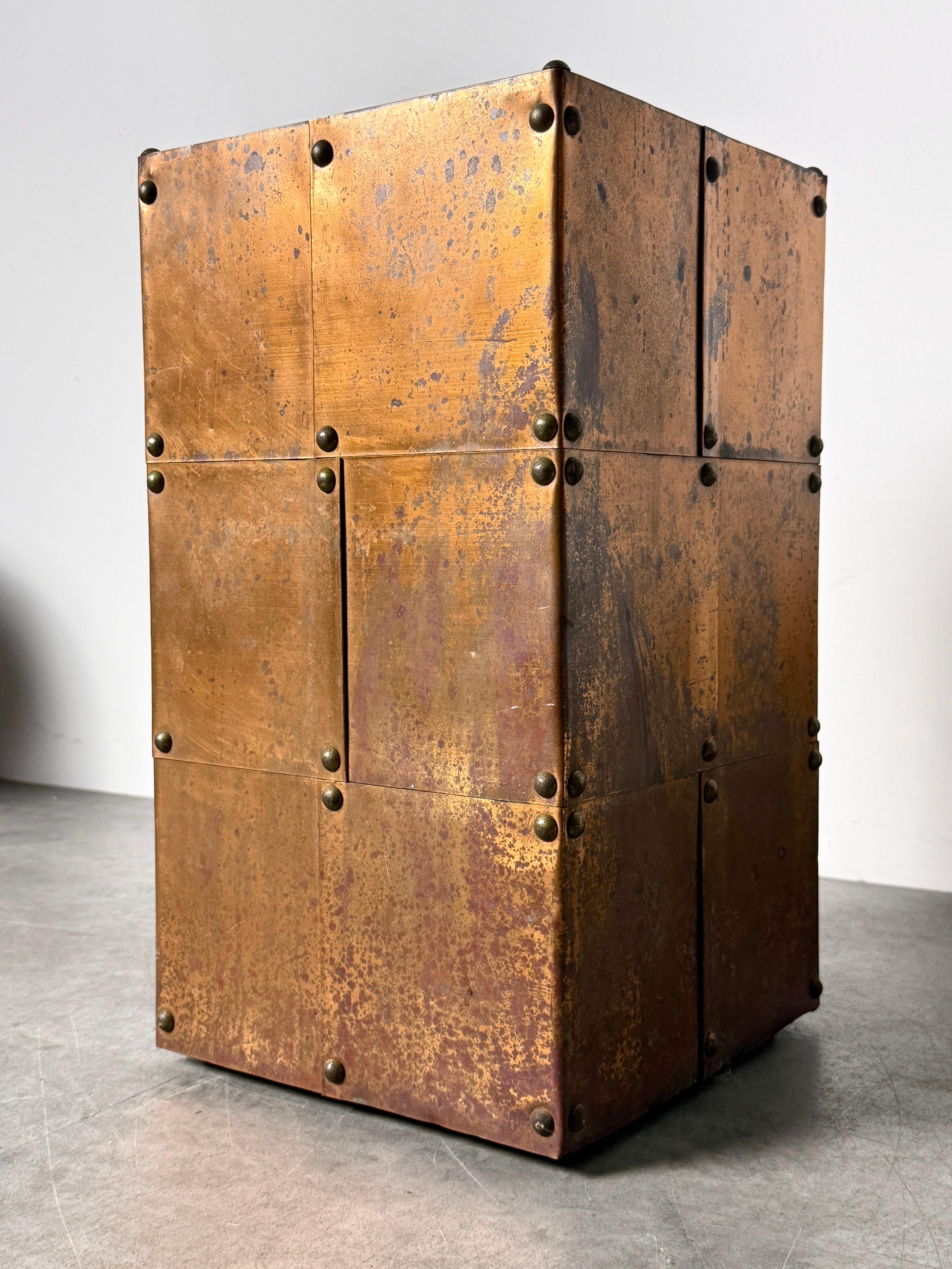 Brutalist Copper Patchwork Pedestal Side Table in the Style of Paul Evans 1970s In Good Condition In Troy, MI