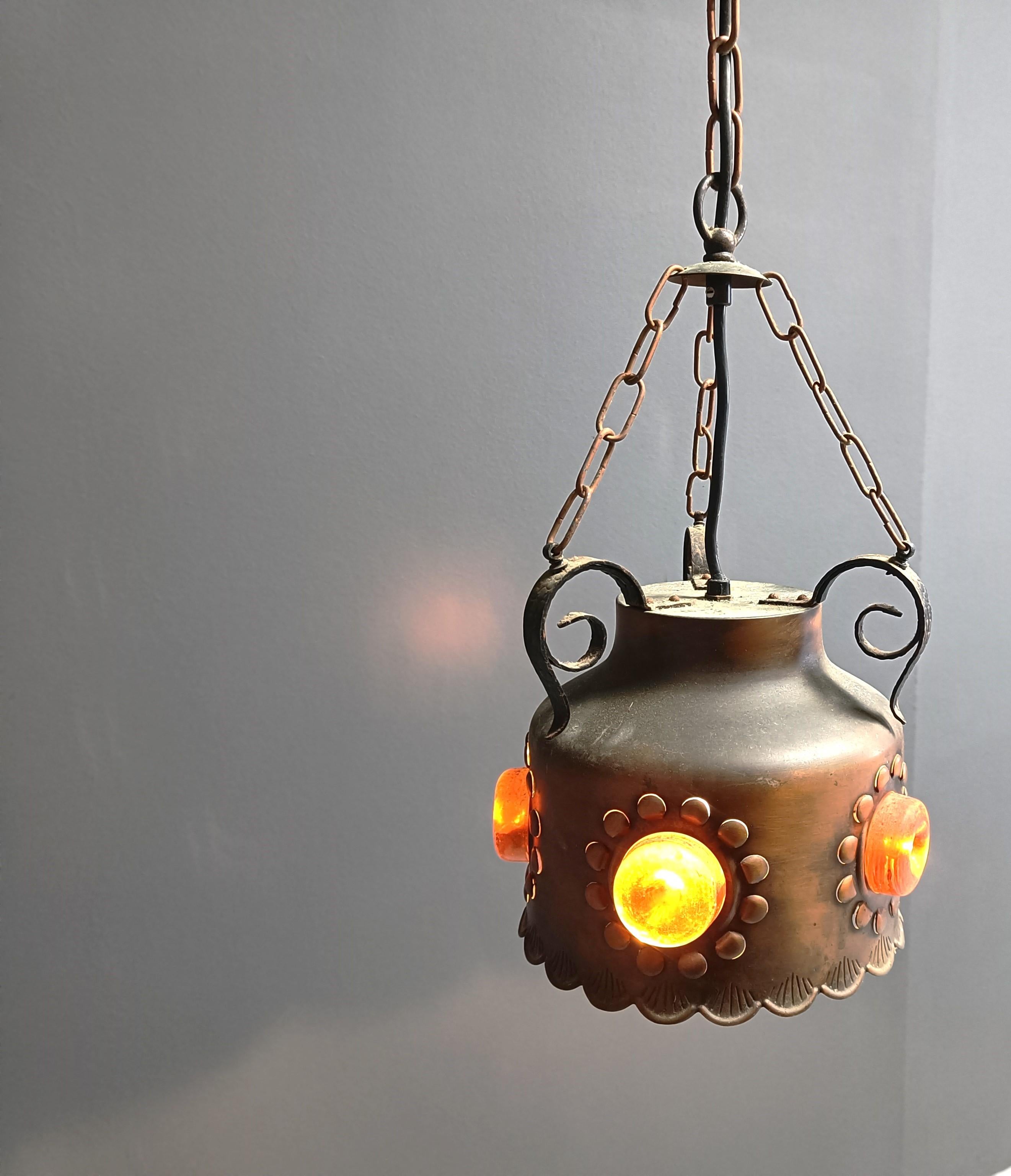 Lampada a sospensione brutalista in rame, anni '70 in vendita 4