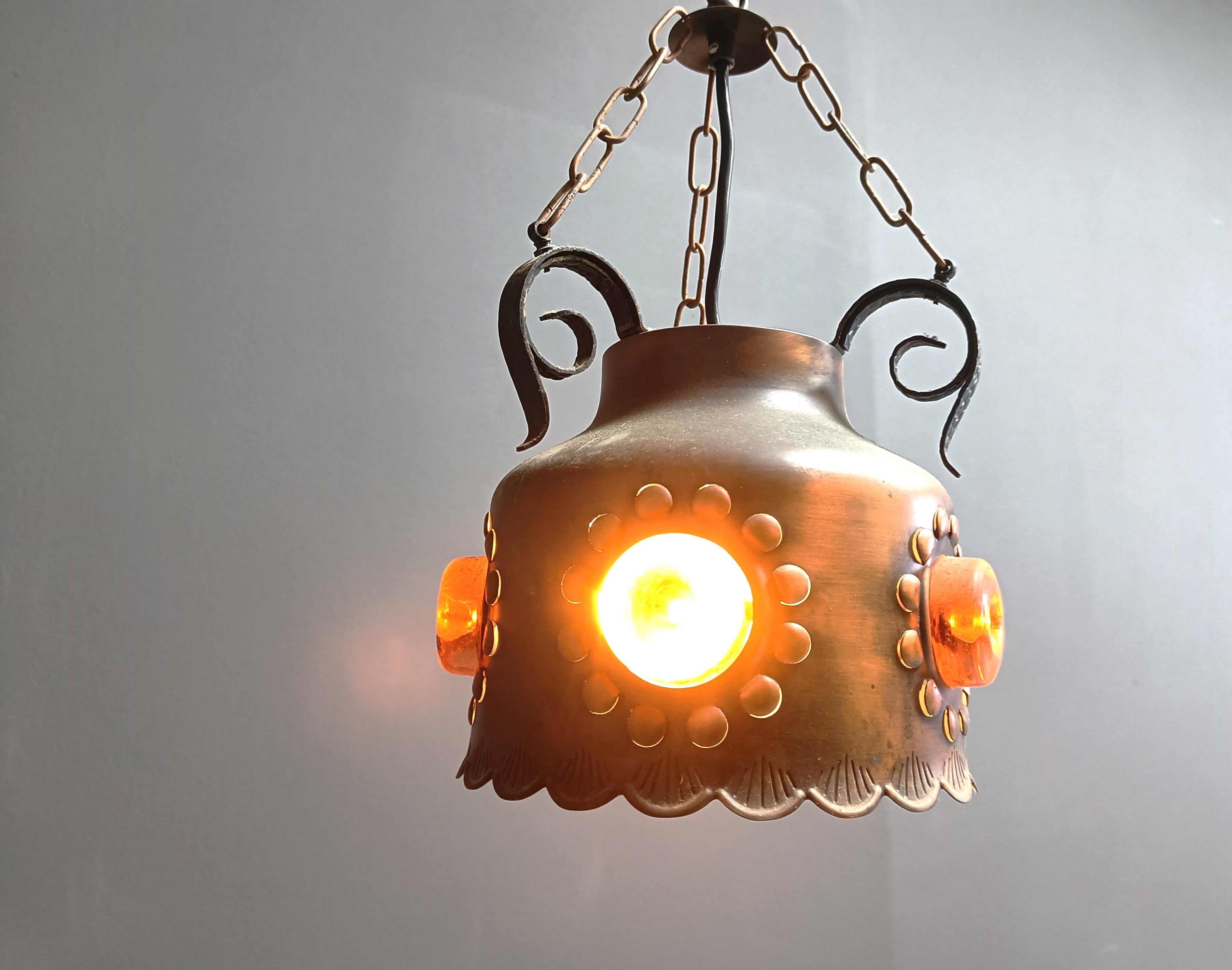 Lampada a sospensione brutalista in rame, anni '70 in vendita 5