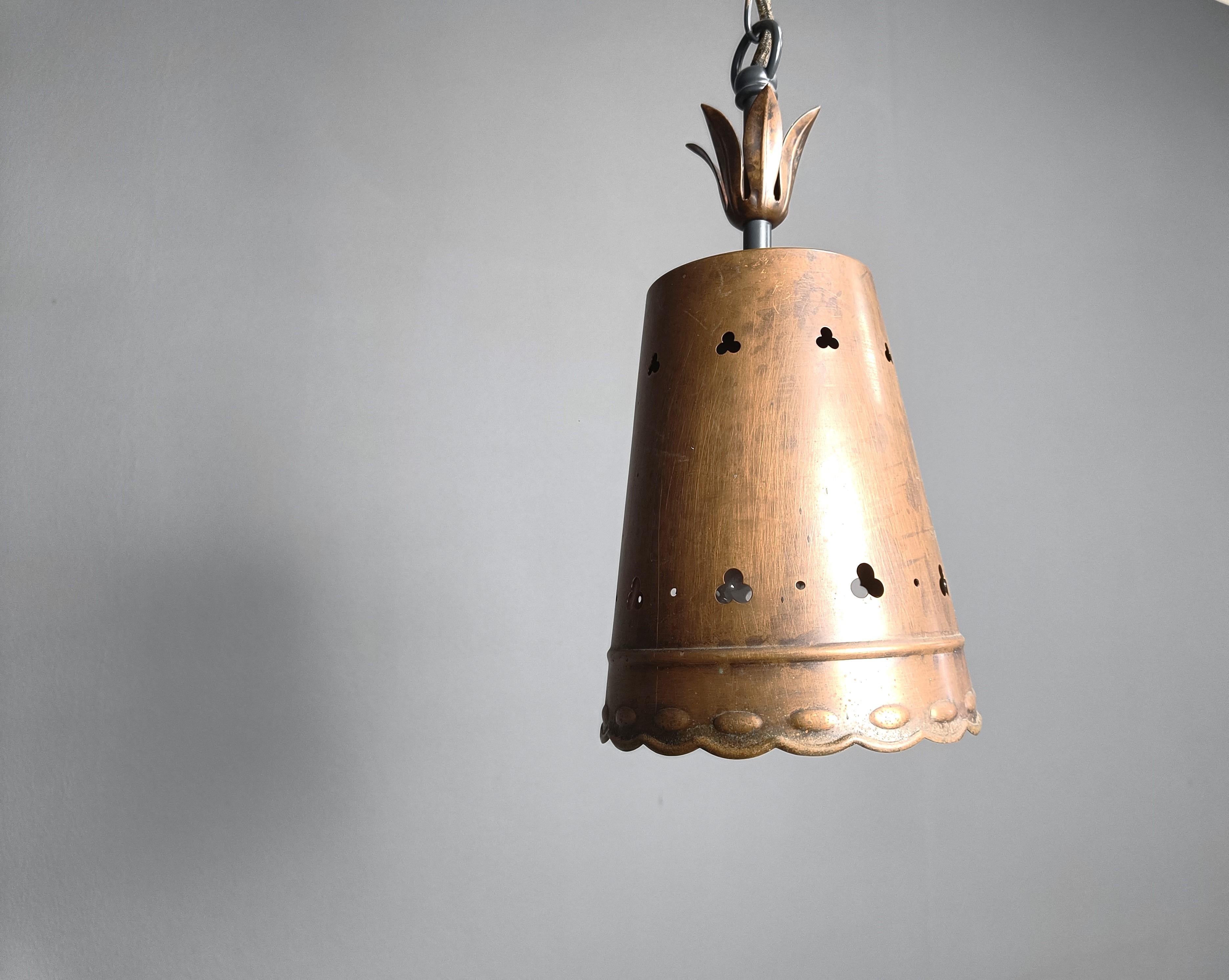 Lampada a sospensione brutalista in rame, anni '70 In condizioni buone in vendita a Leuven, Vlaams Gewest