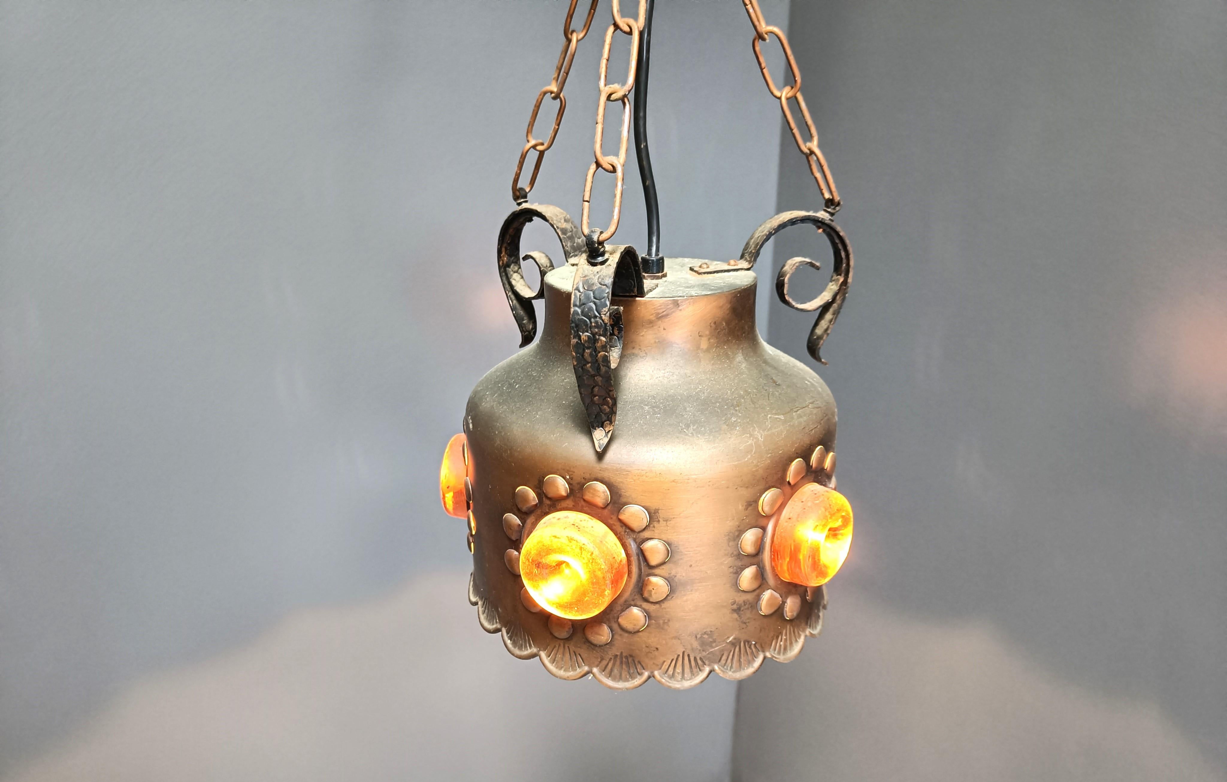 Lampada a sospensione brutalista in rame, anni '70 in vendita 1